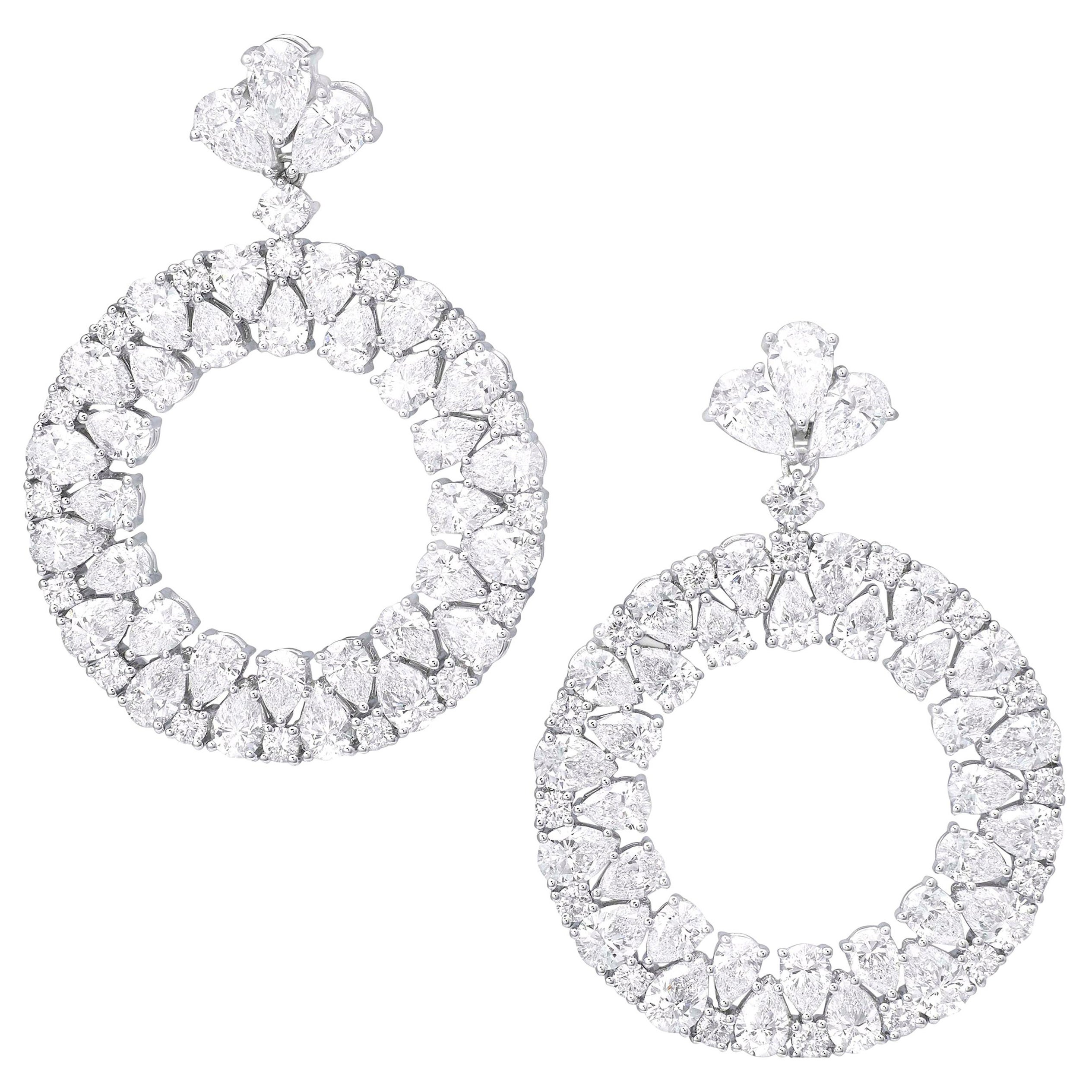18 Karat White Gold and White Diamonds Earrings For Sale