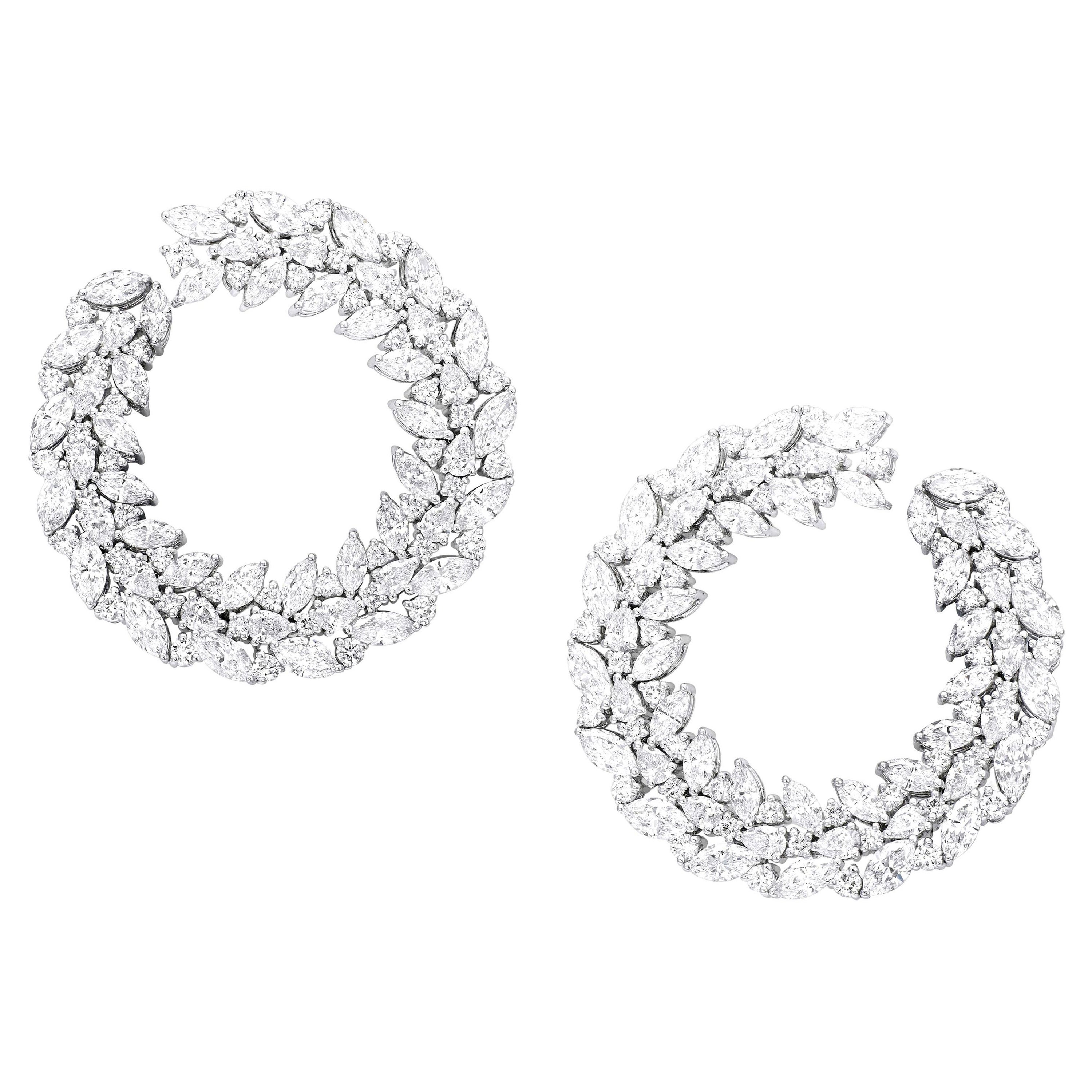 18 Karat White Gold and White Diamonds Earrings