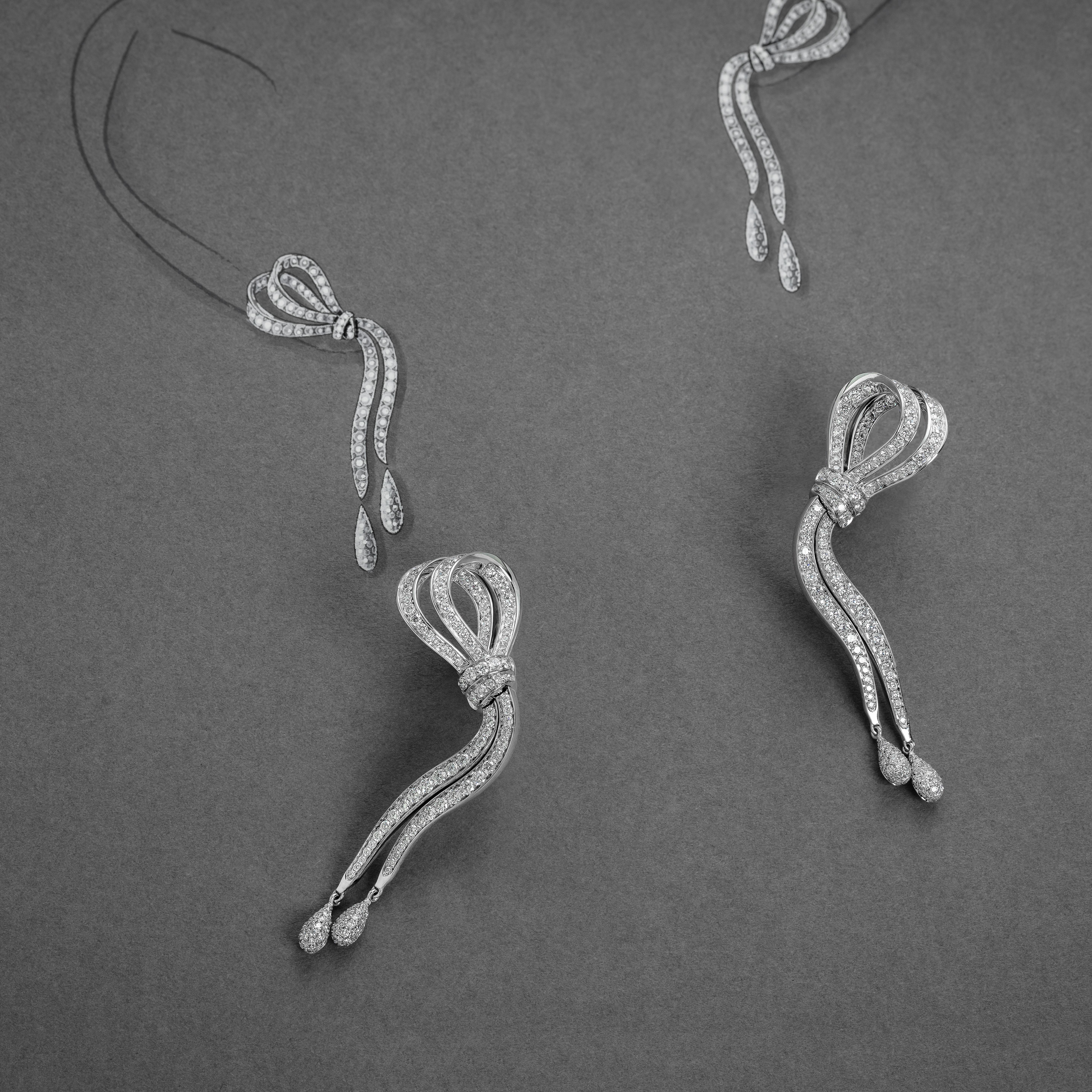 Boucles d'oreilles ruban en or blanc 18 carats et diamants blancs Neuf - En vente à Mayfair, London, GB