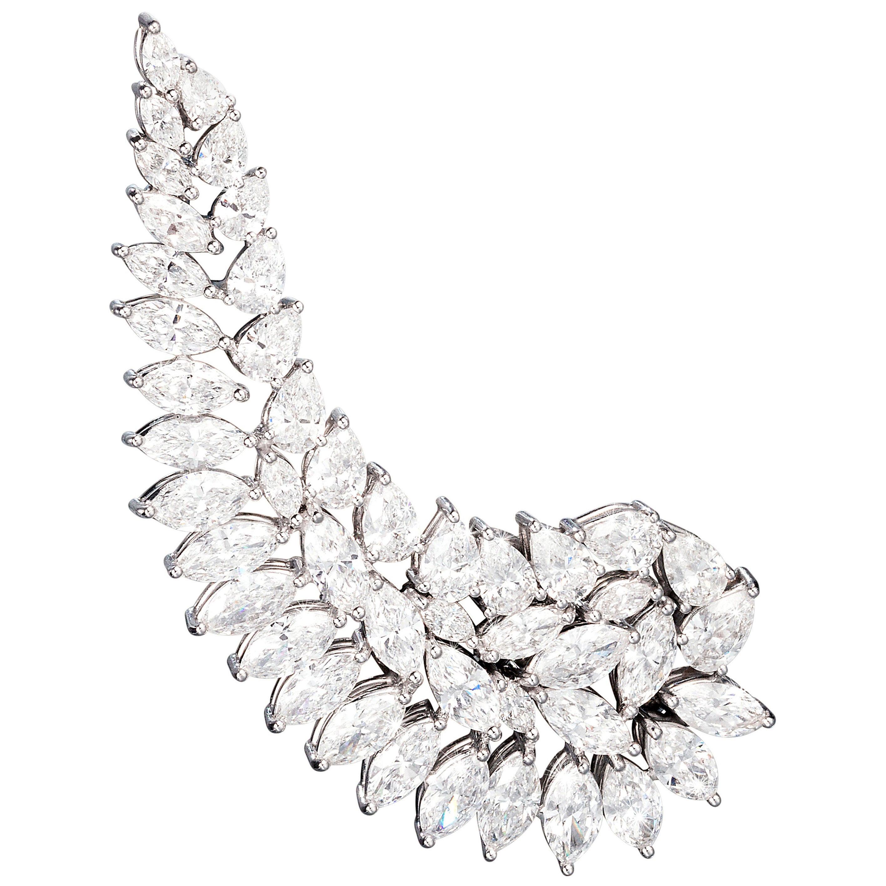 Boucle d
oreille simple en or blanc 18 carats et diamants blancs en vente