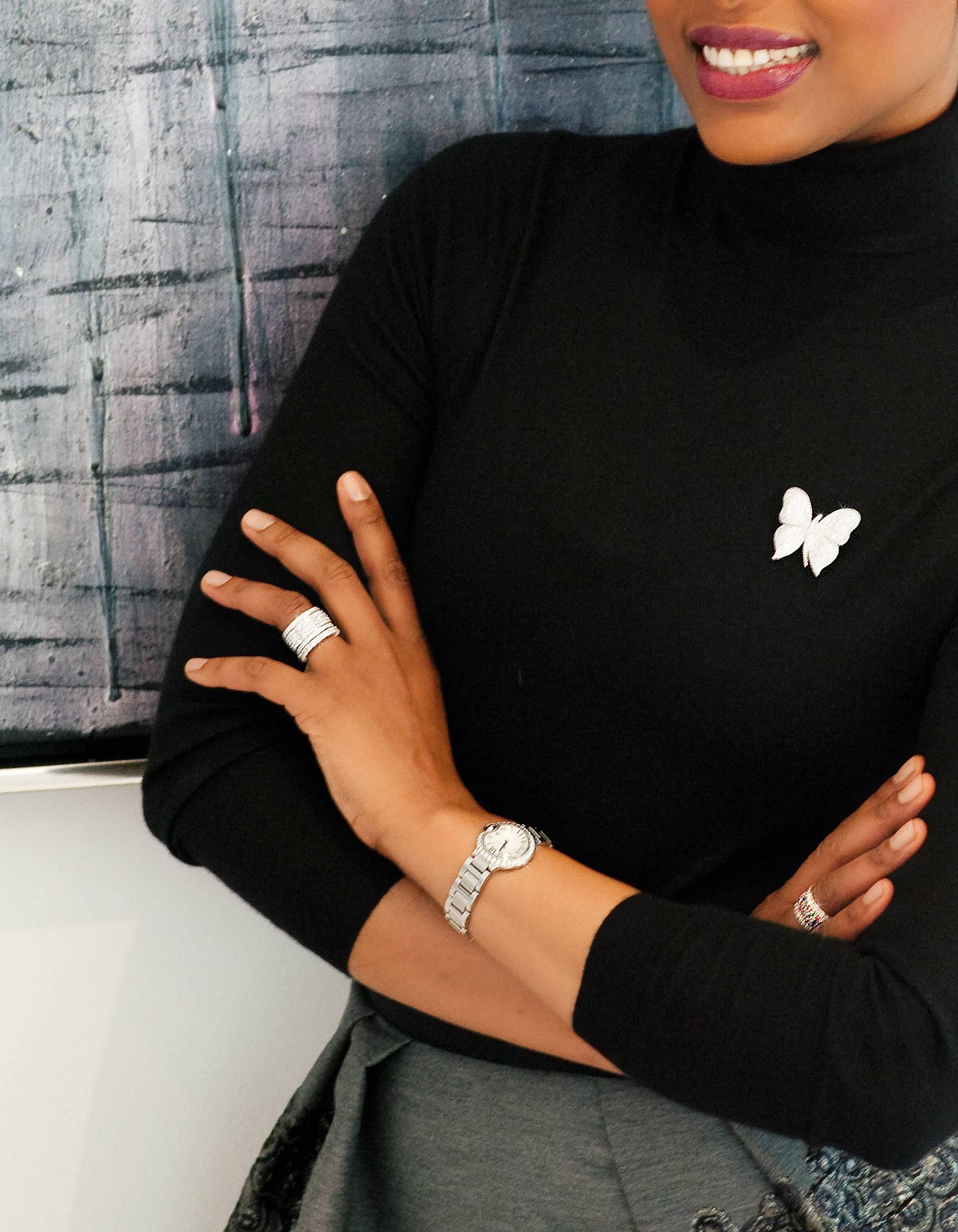 Anello a fascia larga in oro bianco 18 carati e diamanti bianchi In condizioni Nuovo in vendita a Mayfair, London, GB