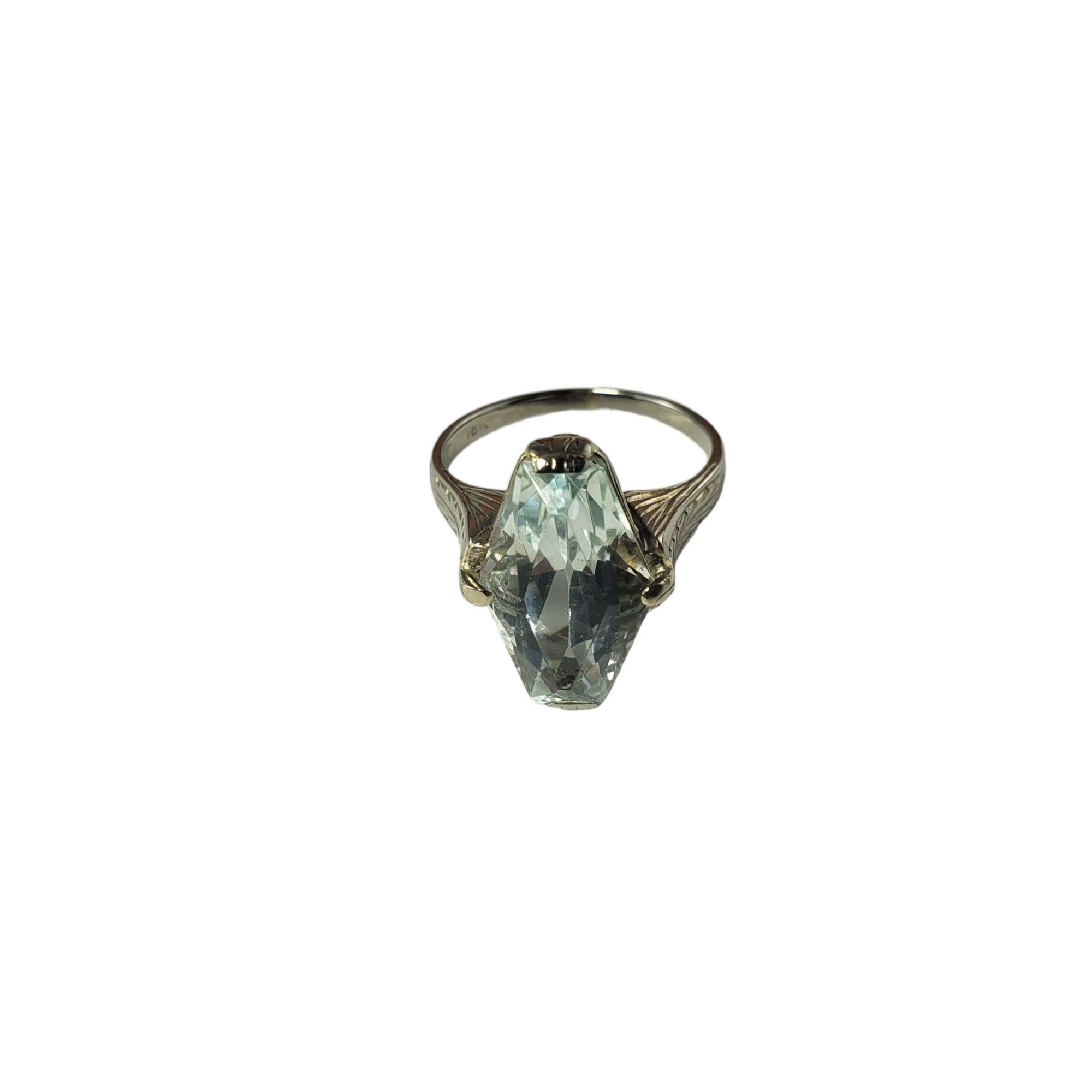 18 Karat White Gold Aquamarine Ring #14037 In Good Condition For Sale In Washington Depot, CT