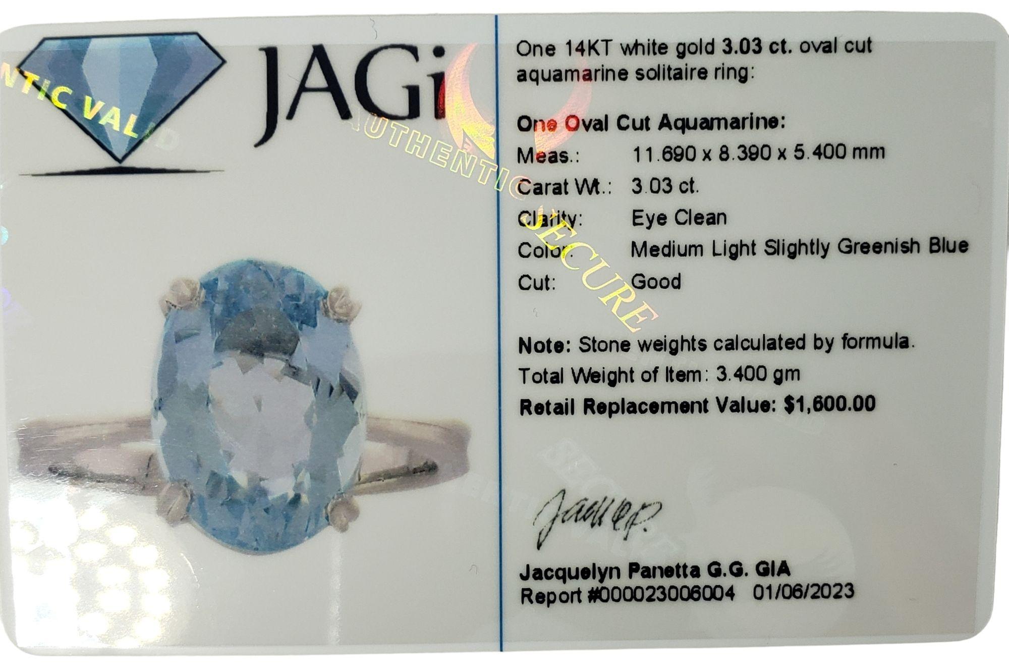 18 Karat White Gold Aquamarine Ring #13683 In Good Condition For Sale In Washington Depot, CT