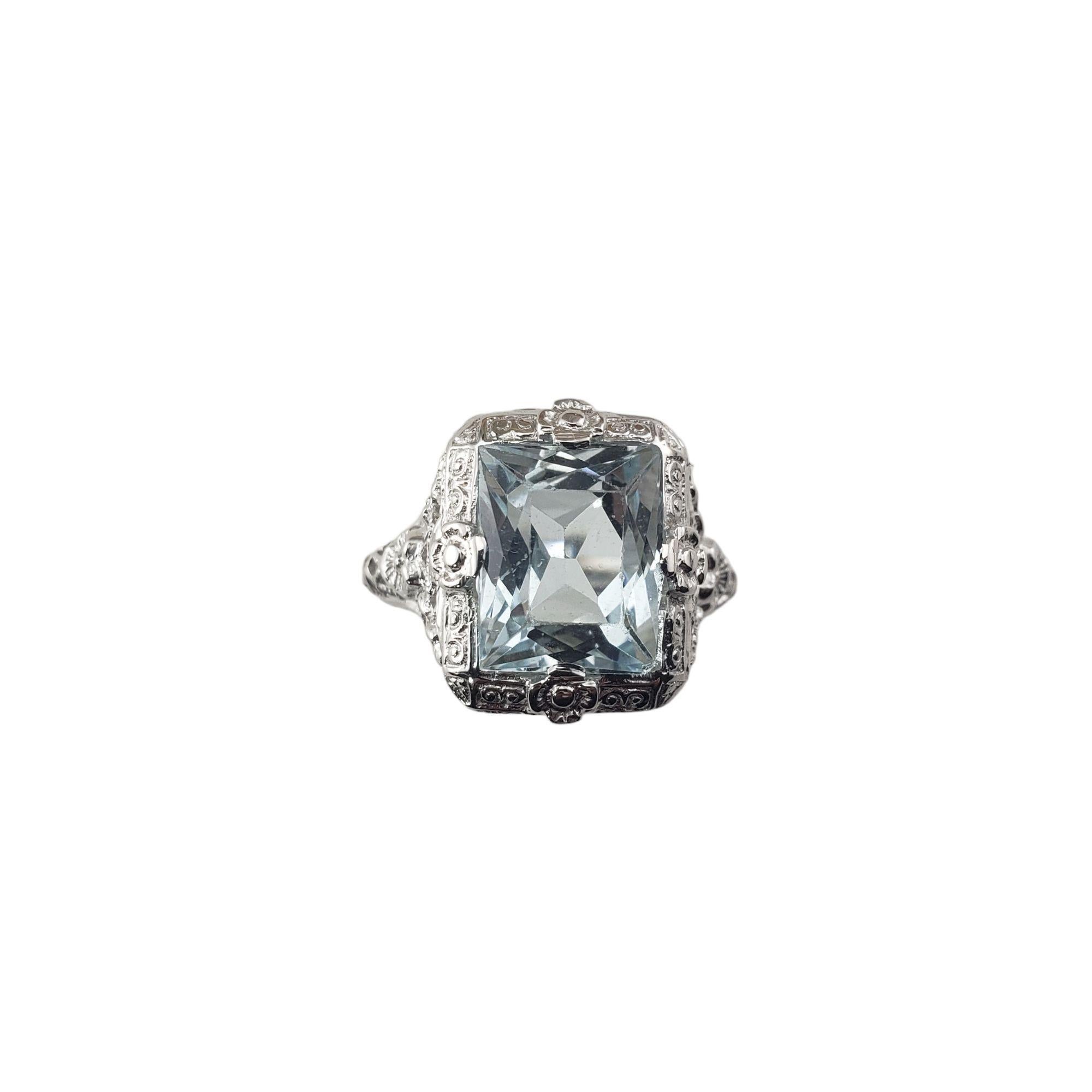  18 Karat White Gold Aquamarine Ring Size 7 JAGi Certified-

This stunning ring features one emerald cut aquamarine gemstone set in beautifully detailed 14K white gold. Width: 15 mm.
Shank: 2 mm.

Aquamarine weight: 3.95 ct.

Ring