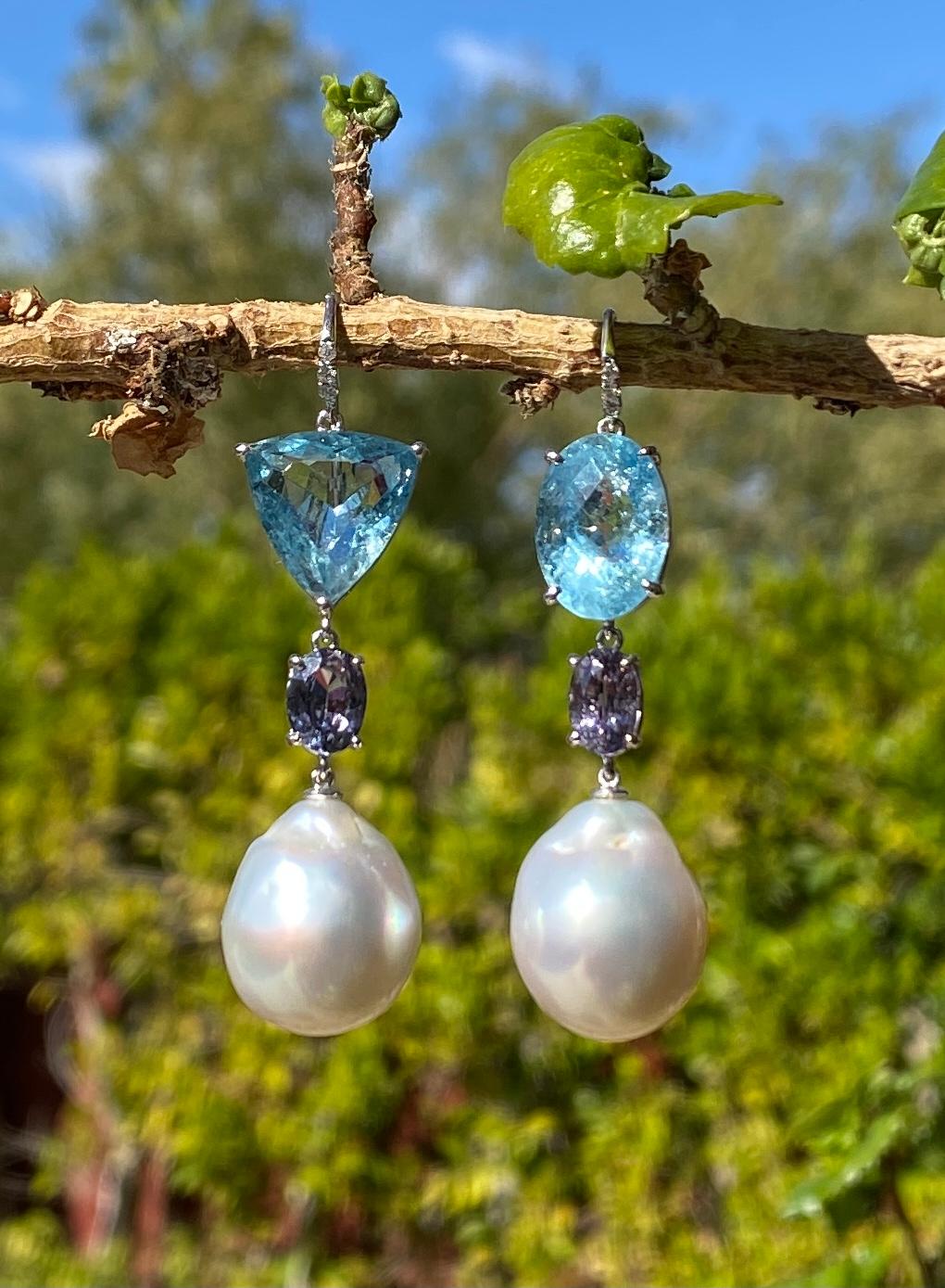 18 Karat White Gold Aquamarine Sapphire South Sea Pearl Drop Dangle Earrings In New Condition For Sale In New York, NY