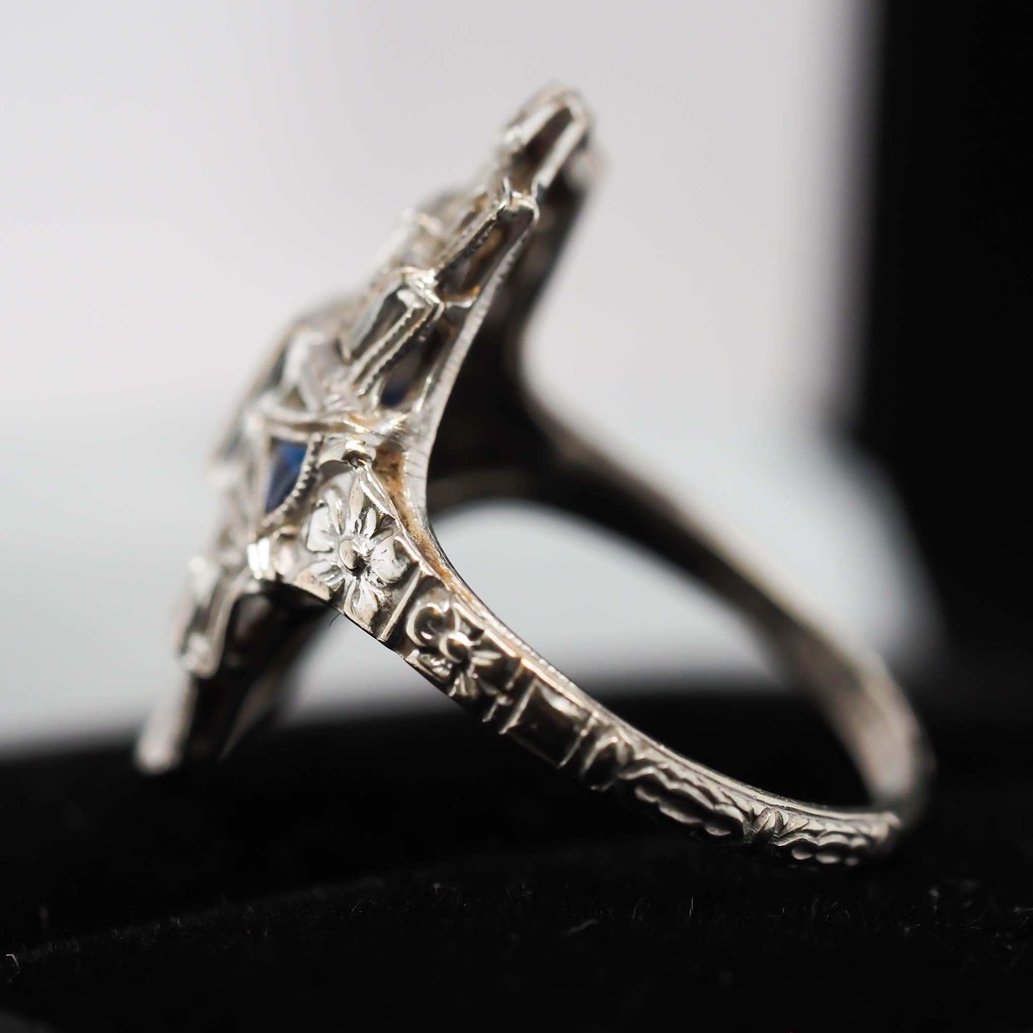 Women's or Men's 18 Karat White Gold Art Deco Diamond and Sapphire Shield Ring For Sale