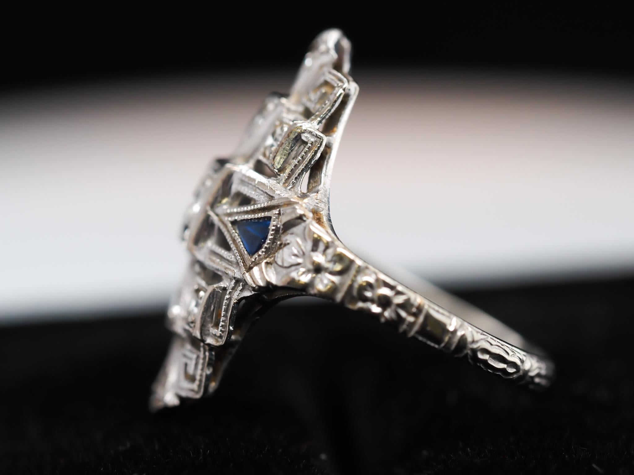 18 Karat White Gold Art Deco Diamond and Sapphire Shield Ring For Sale 1