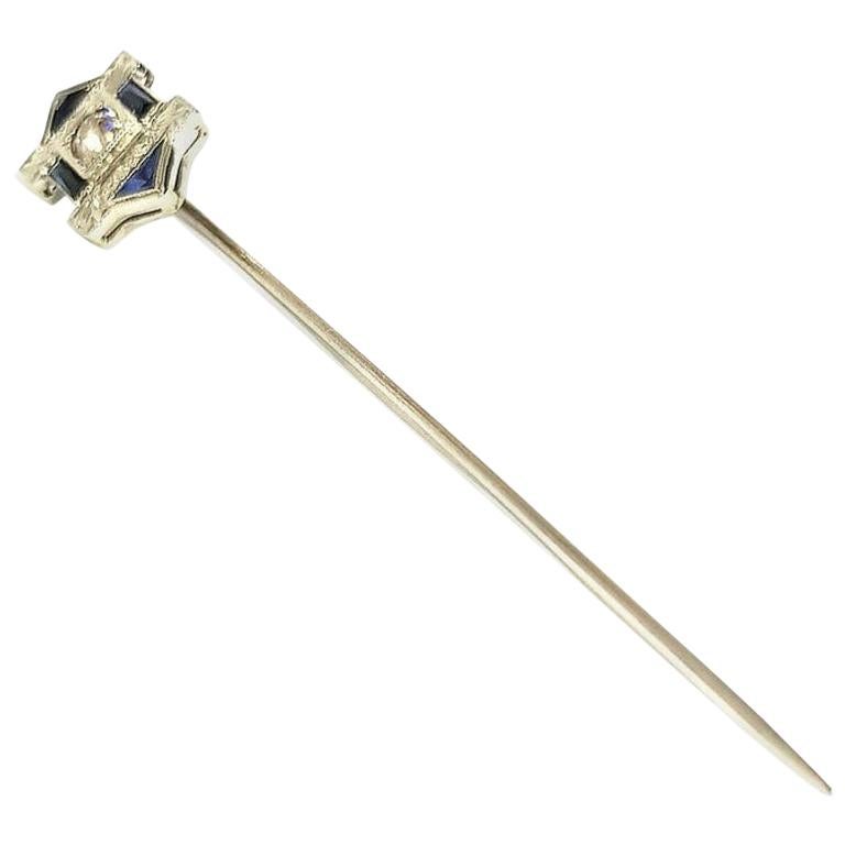 18 Karat White Gold Art Deco Style Pin Diamond and Sapphire For Sale