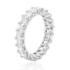 18 Karat White Gold Asscher Cut Diamond Band