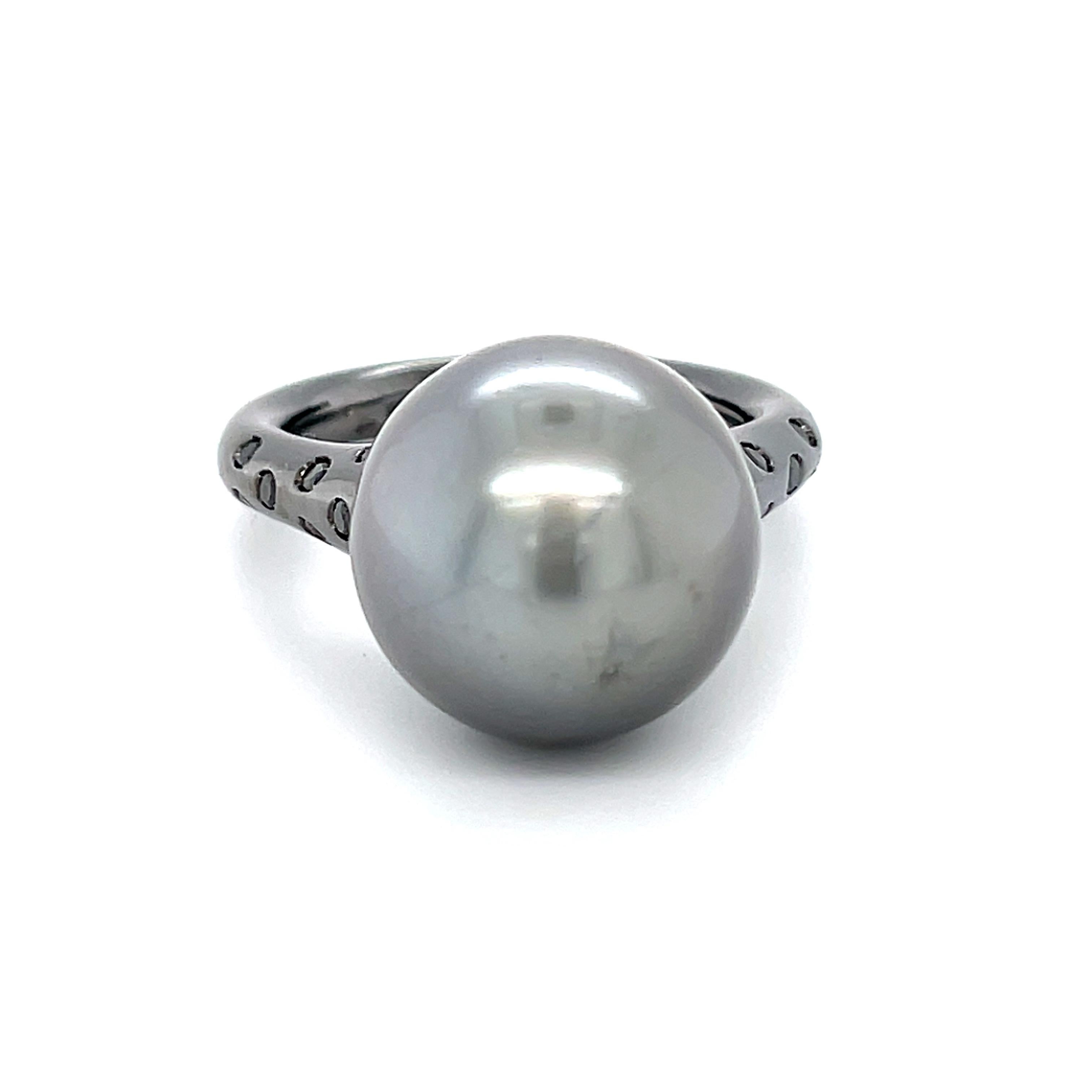 18 Karat White Gold Australian South Sea Cultured Pearl Ring For Sale 1