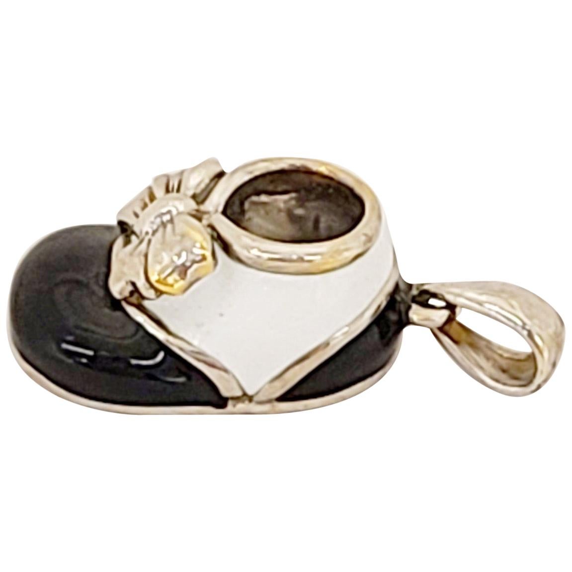 18 Karat White Gold Baby Shoe Charm with Black and White Enamel For Sale