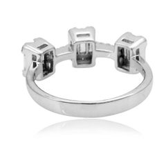 18 Karat White Gold Baguette Diamond Ring
