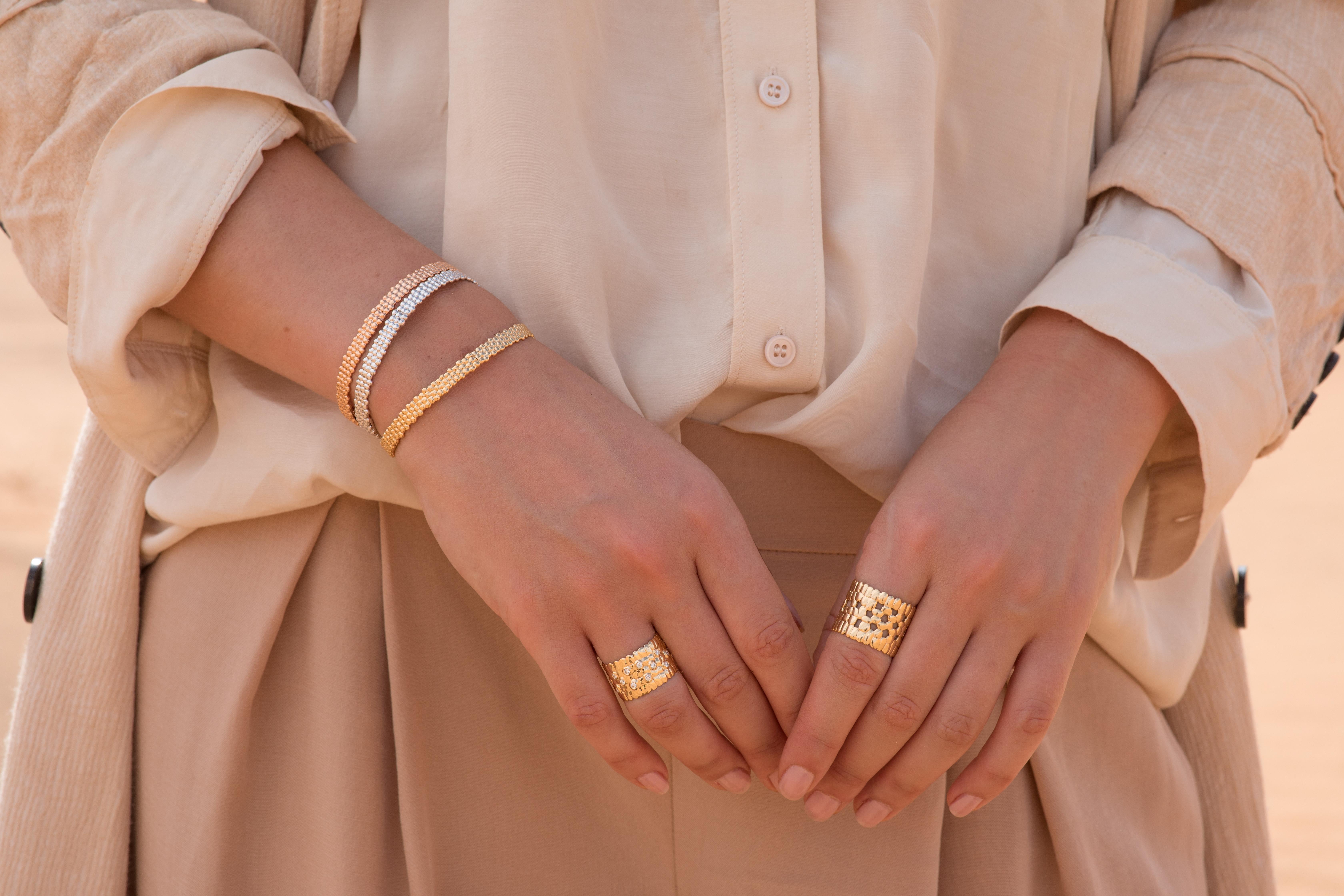 18 carat white gold bracelet