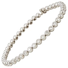 18 Karat White Gold Beaded 2.00 Carat Round Brilliant Cut Diamond Bracelet