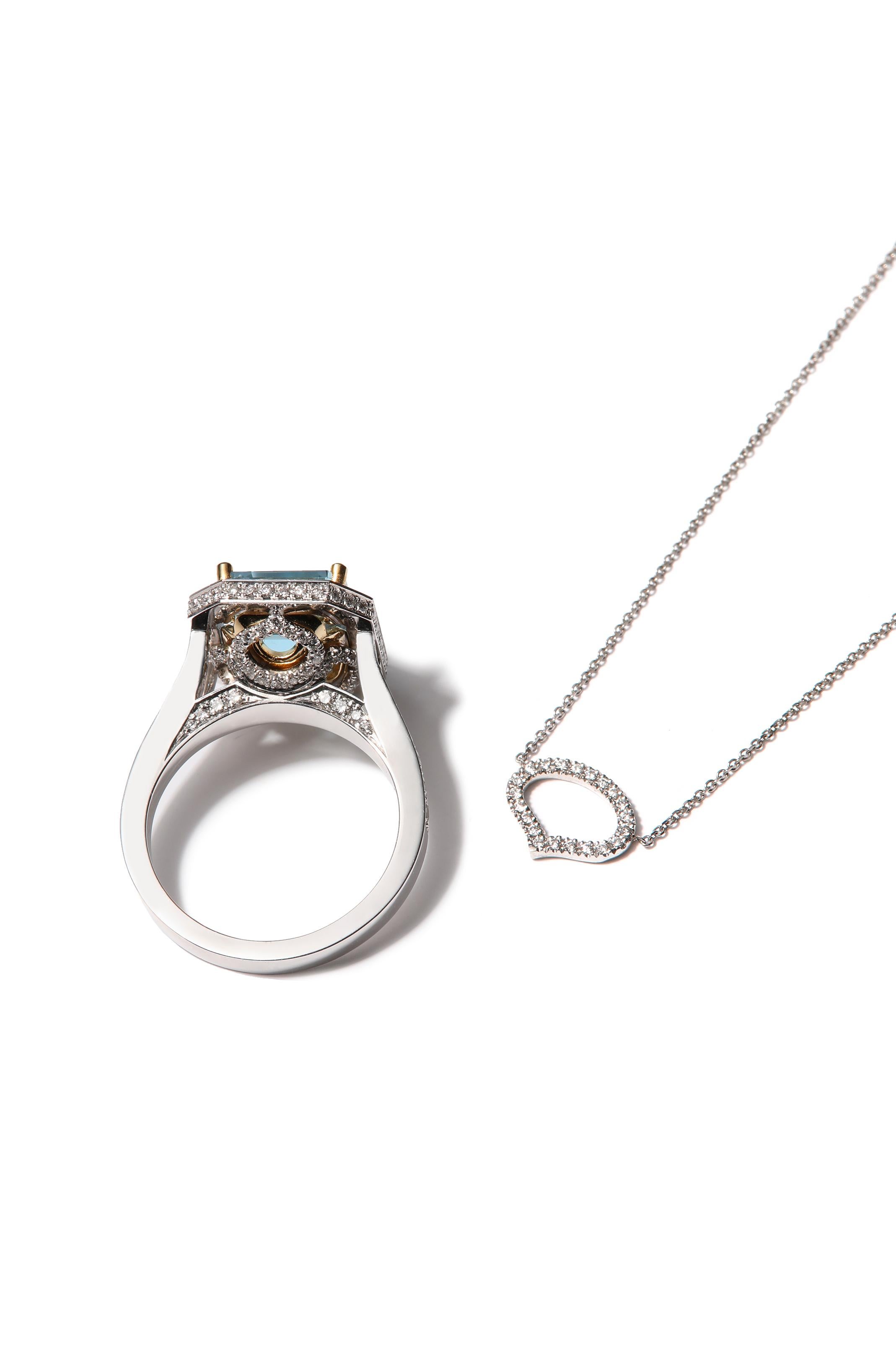 Emerald Cut 18 karat white gold bicolor ring Aquamarina, Key of Amsterdam collection For Sale