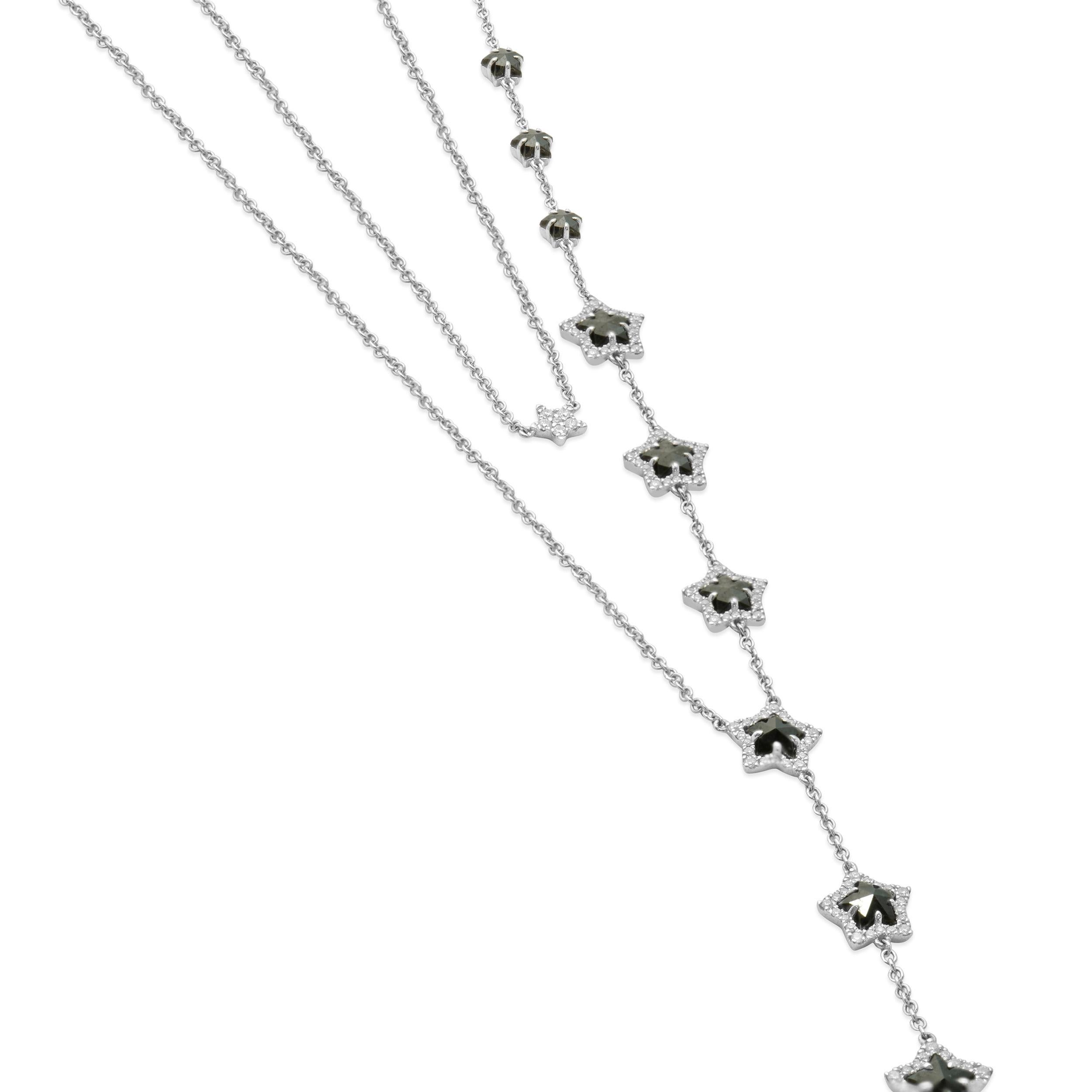 Collana a goccia con diamanti bianchi e neri in oro bianco 18 carati In condizioni ottime in vendita a Scottsdale, AZ