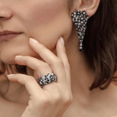 18 Karat White Gold, Black Diamonds and White Diamonds Chandelier Earrings