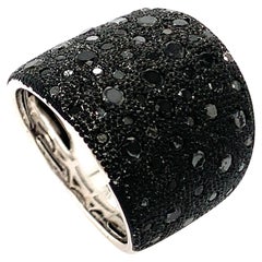 18 Karat White Gold Black Diamonds Garavelli Band Ring
