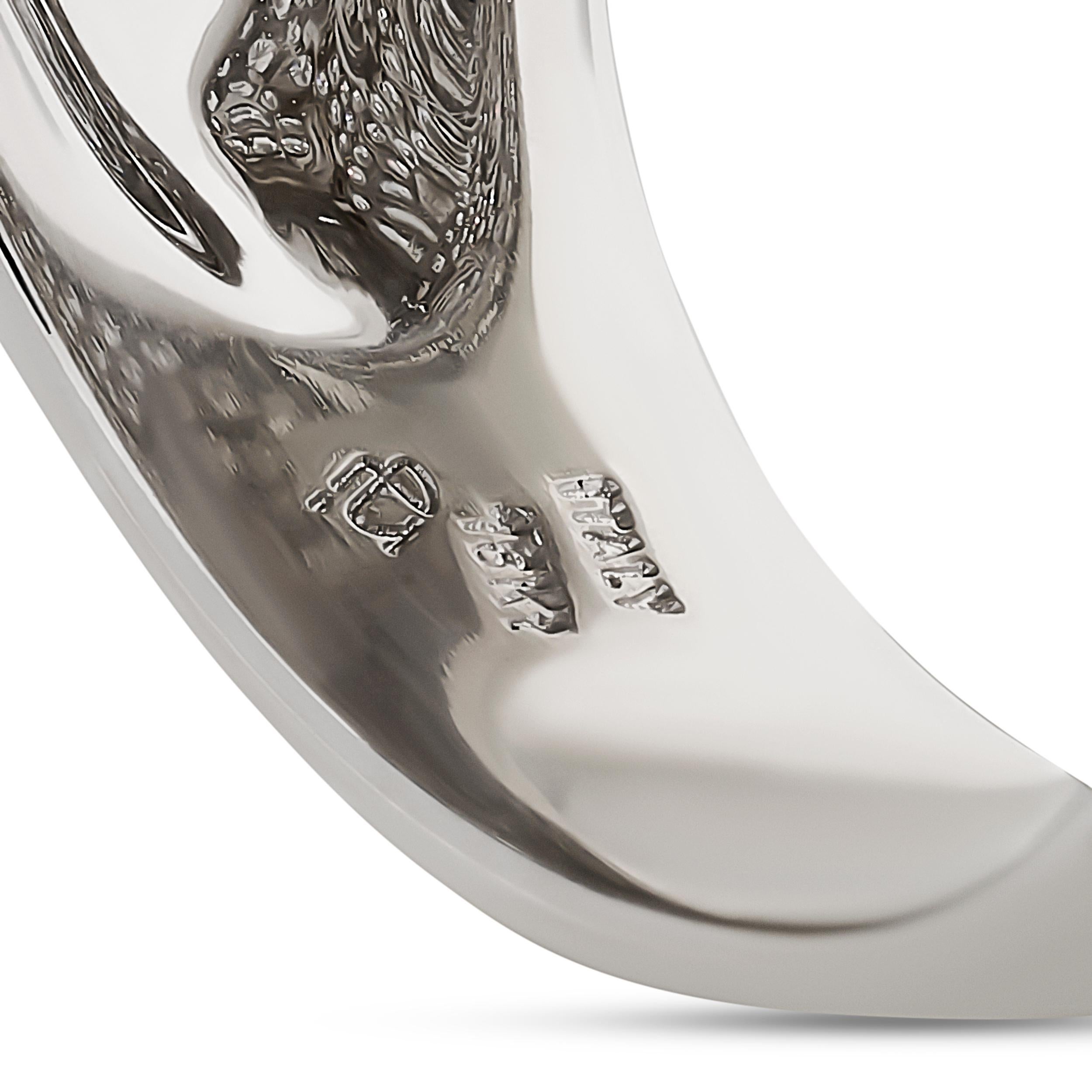 Donna Anello in oro bianco 18 carati con smalto nero e pavé di diamanti in vendita