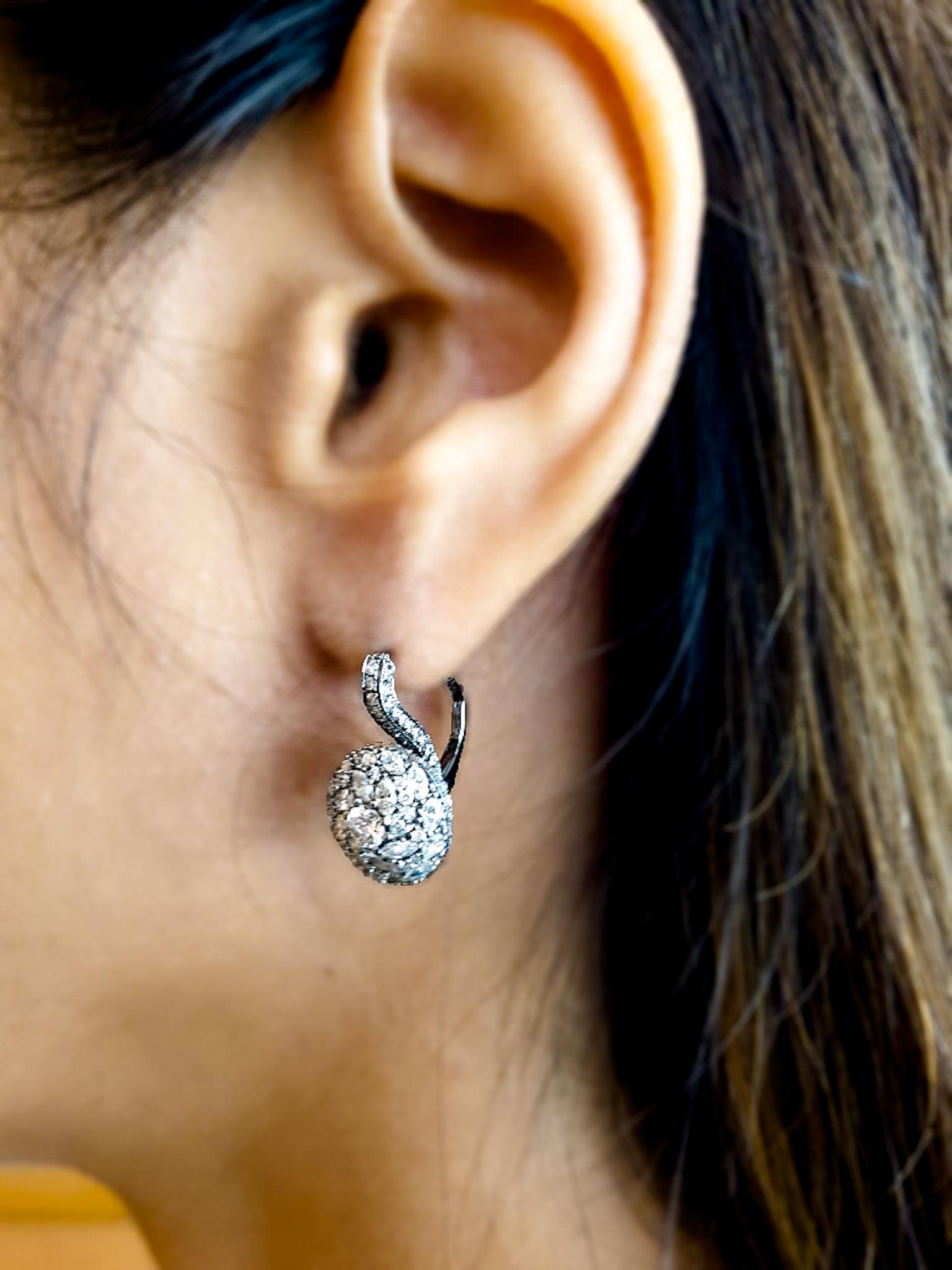Modern 18 Karat White Gold, Black Rhodium Plated Diamond Lever Back Earrings For Sale