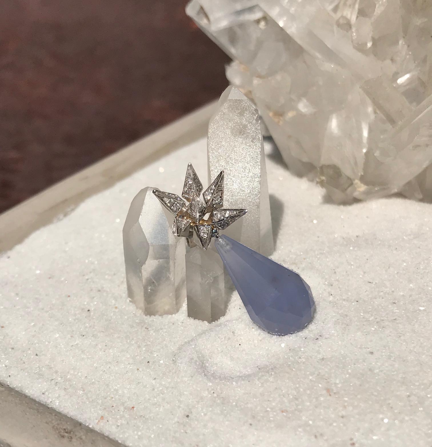 18 Karat White Gold Blue Chalcedony Diamond Hedgehog Spike Earrings In New Condition In New York, NY