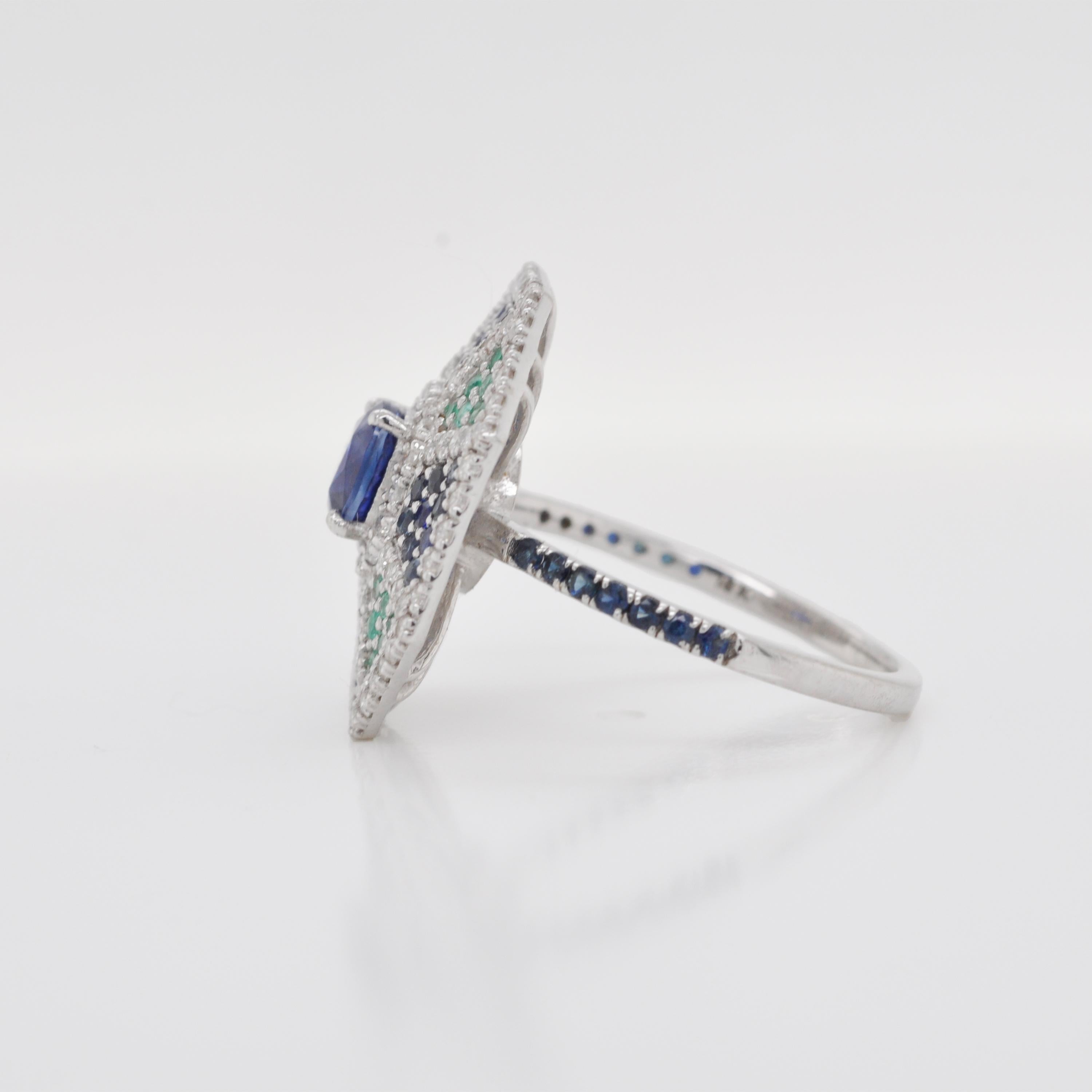 18 Karat Weißgold Art Deco Cocktail-Ring mit blauem Saphir, Smaragd und Diamant 2