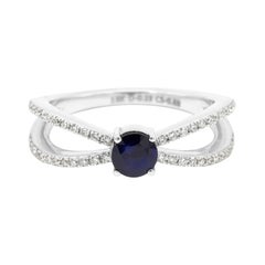 18 Karat White Gold Blue Sapphire Round-Cut and Diamond Ring