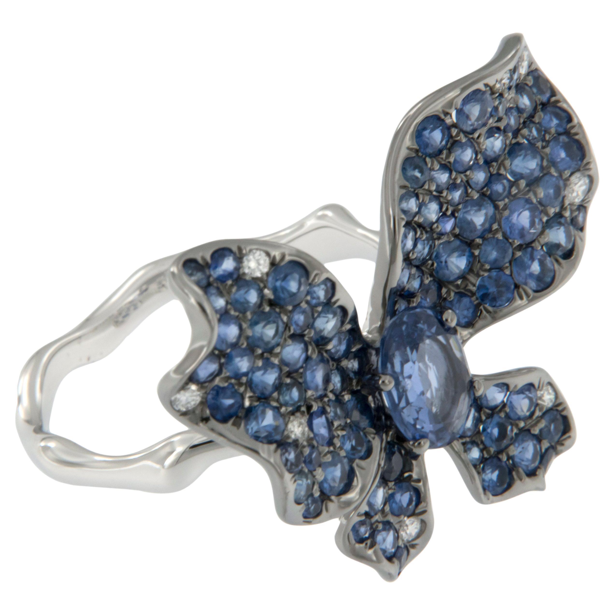 18 Karat White Gold Blue Sapphire White Diamond Butterfly Fashion Ring