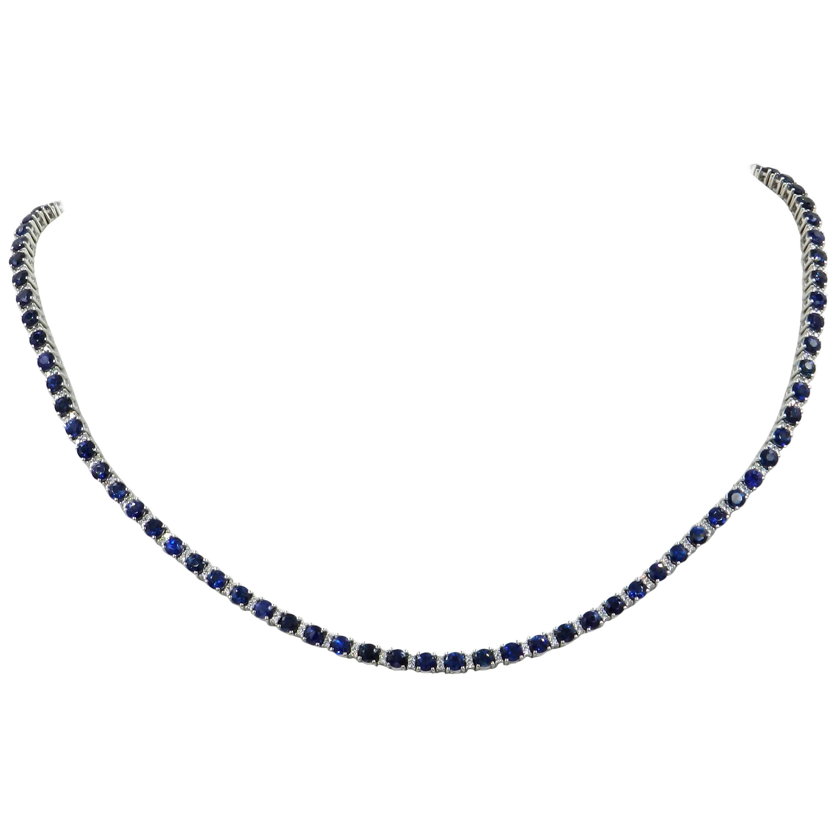 18 Karat White Gold Blue Sapphires and Diamonds Garavelli Necklace