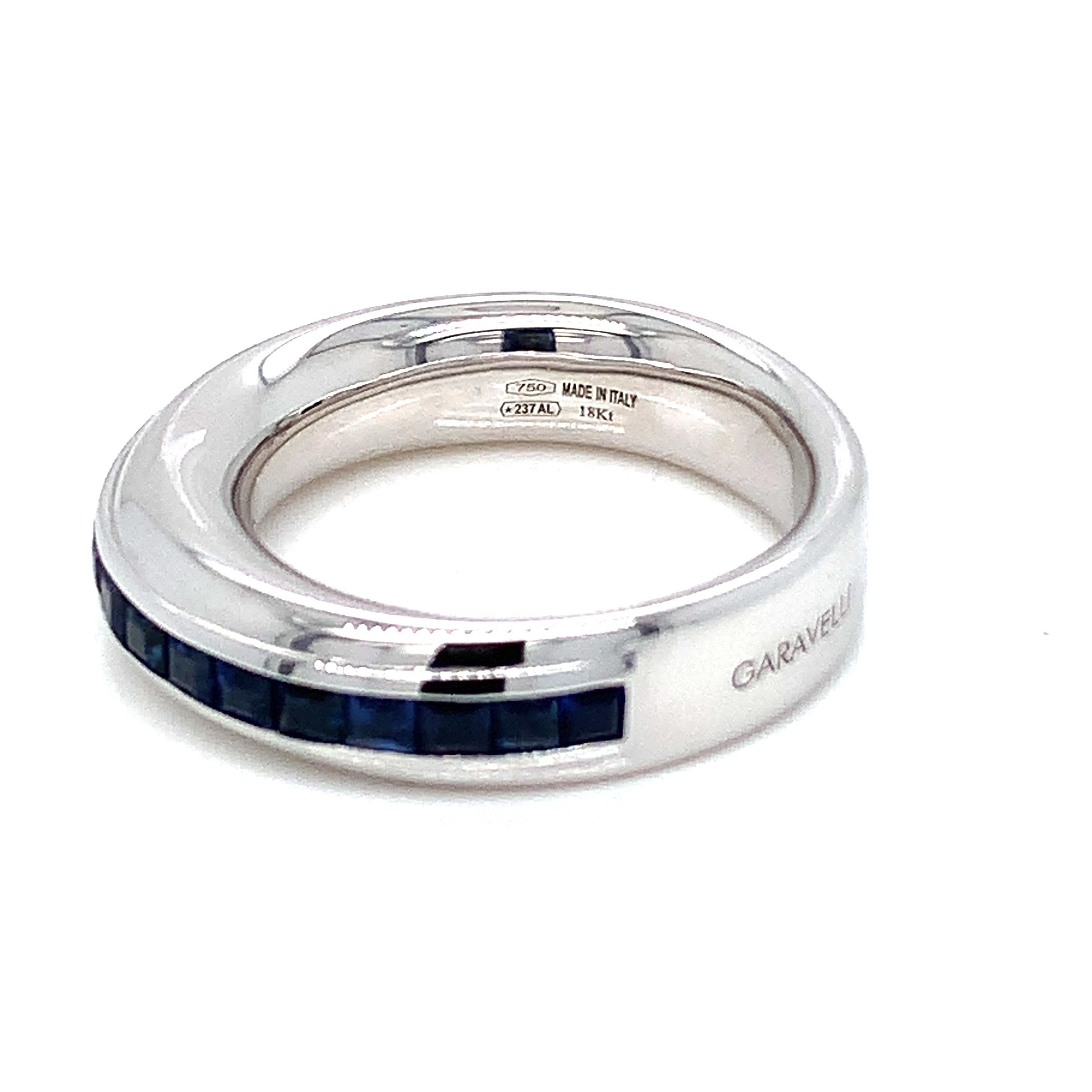Contemporary 18 Karat White Gold Blue Sapphires Garavelli Ring For Sale