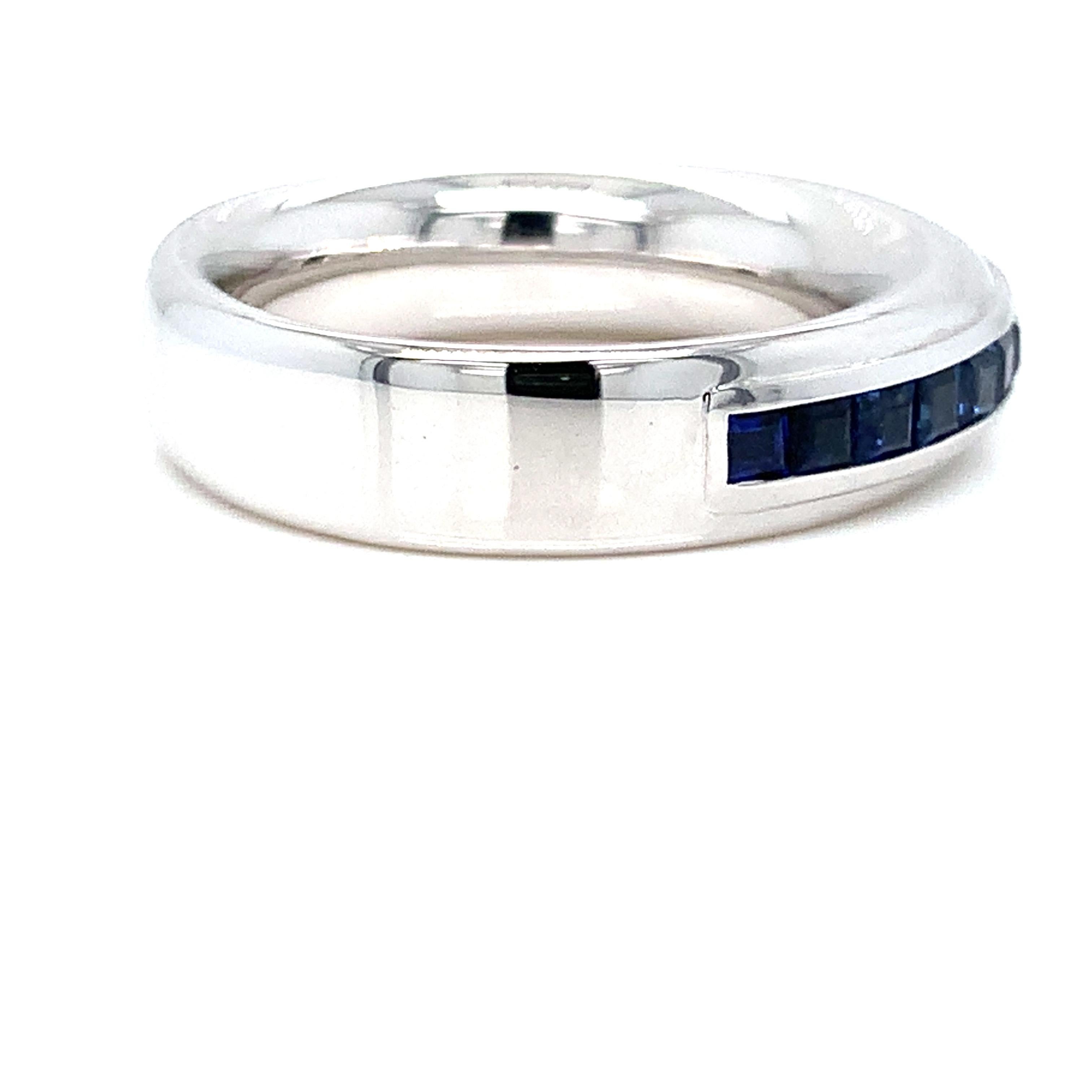 Women's or Men's 18 Karat White Gold Blue Sapphires Garavelli Ring For Sale