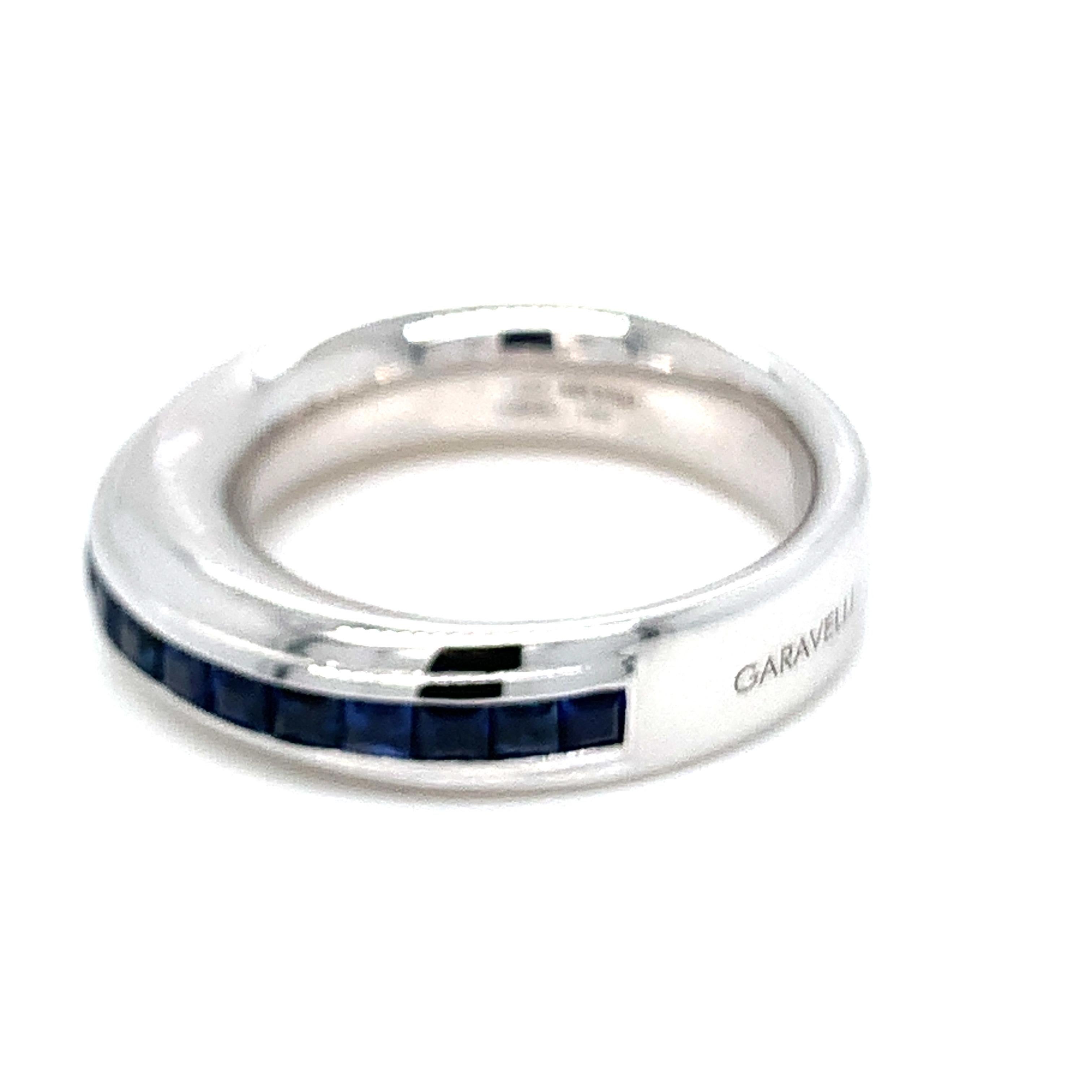 18 Karat White Gold Blue Sapphires Garavelli Ring For Sale 1