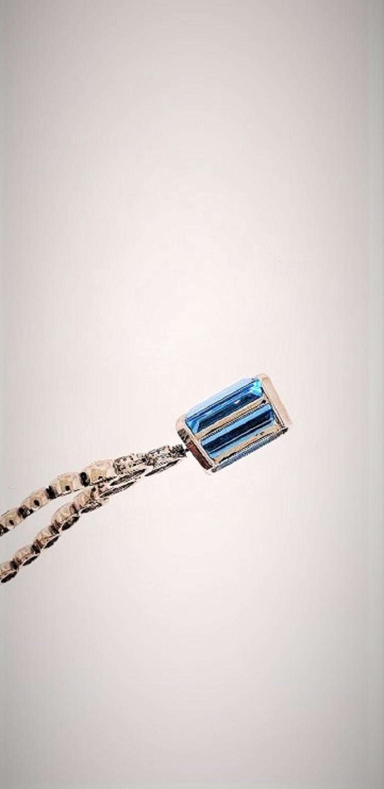Emerald Cut 18 Karat White Gold, Blue Topaz '27.42 Carat', Diamonds '4.70 Carat' Necklace For Sale
