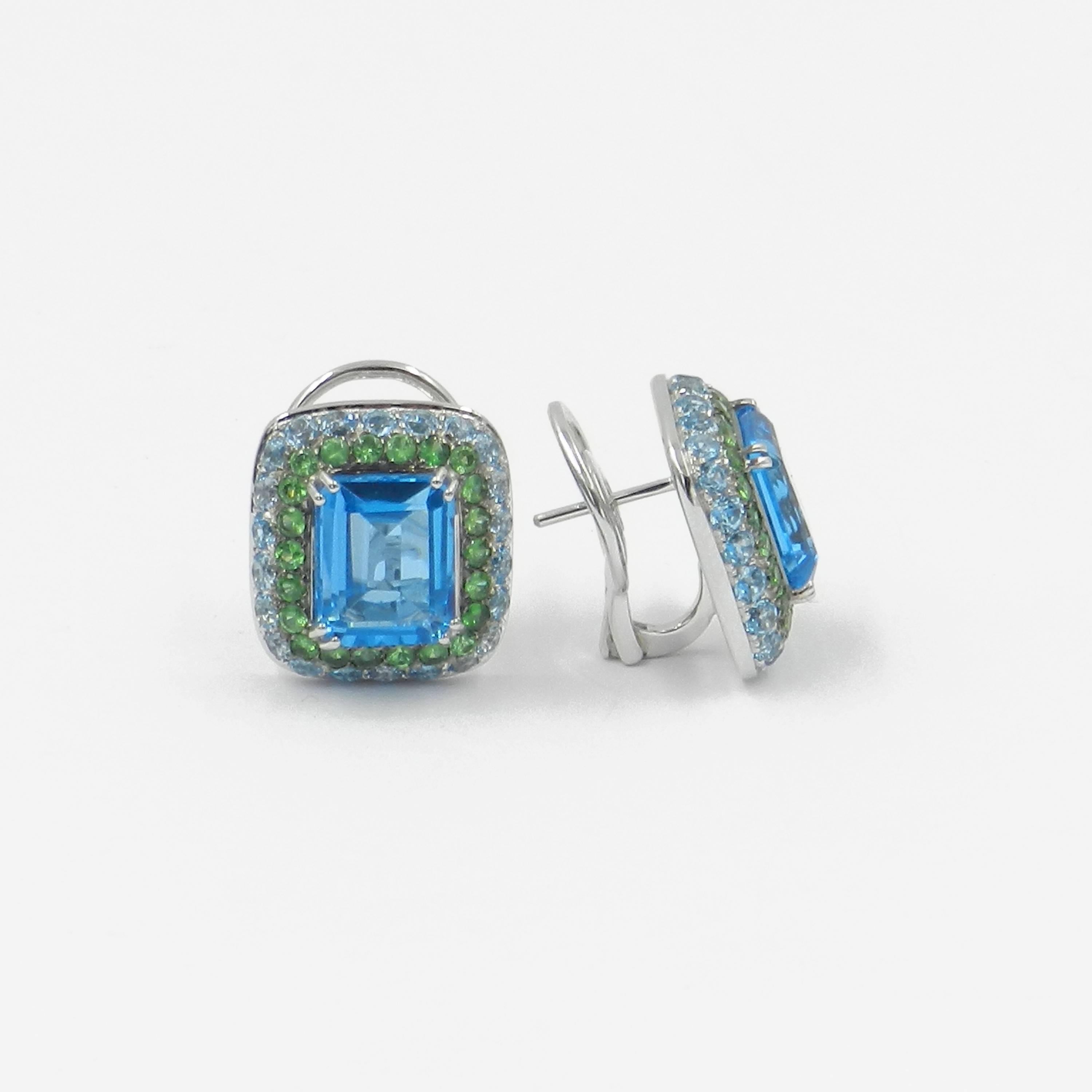 Round Cut 18 Karat White Gold Blue Topaz and Tzavorite Garavelli Earrings