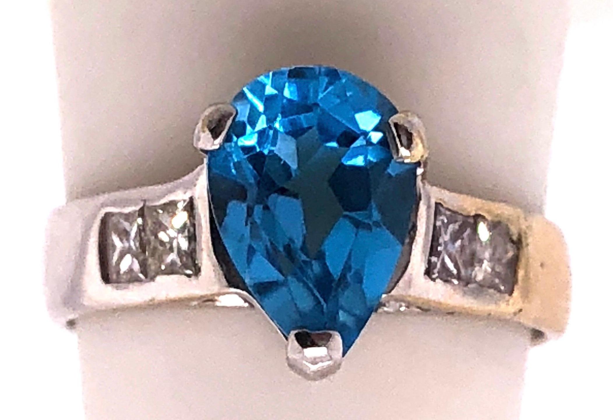 18 Karat White Gold Blue Topaz Center with Diamond Accents Ring 0.72 TDW In Fair Condition For Sale In Stamford, CT