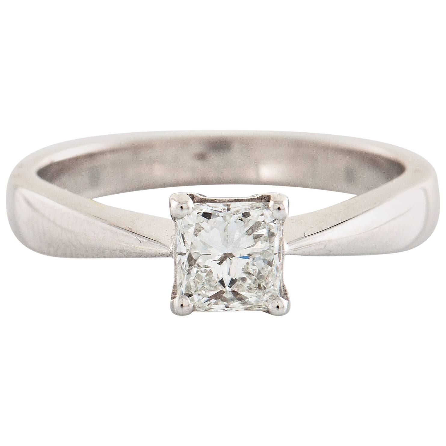 18 Karat White Gold Brilliant Cut Diamond Ring For Sale