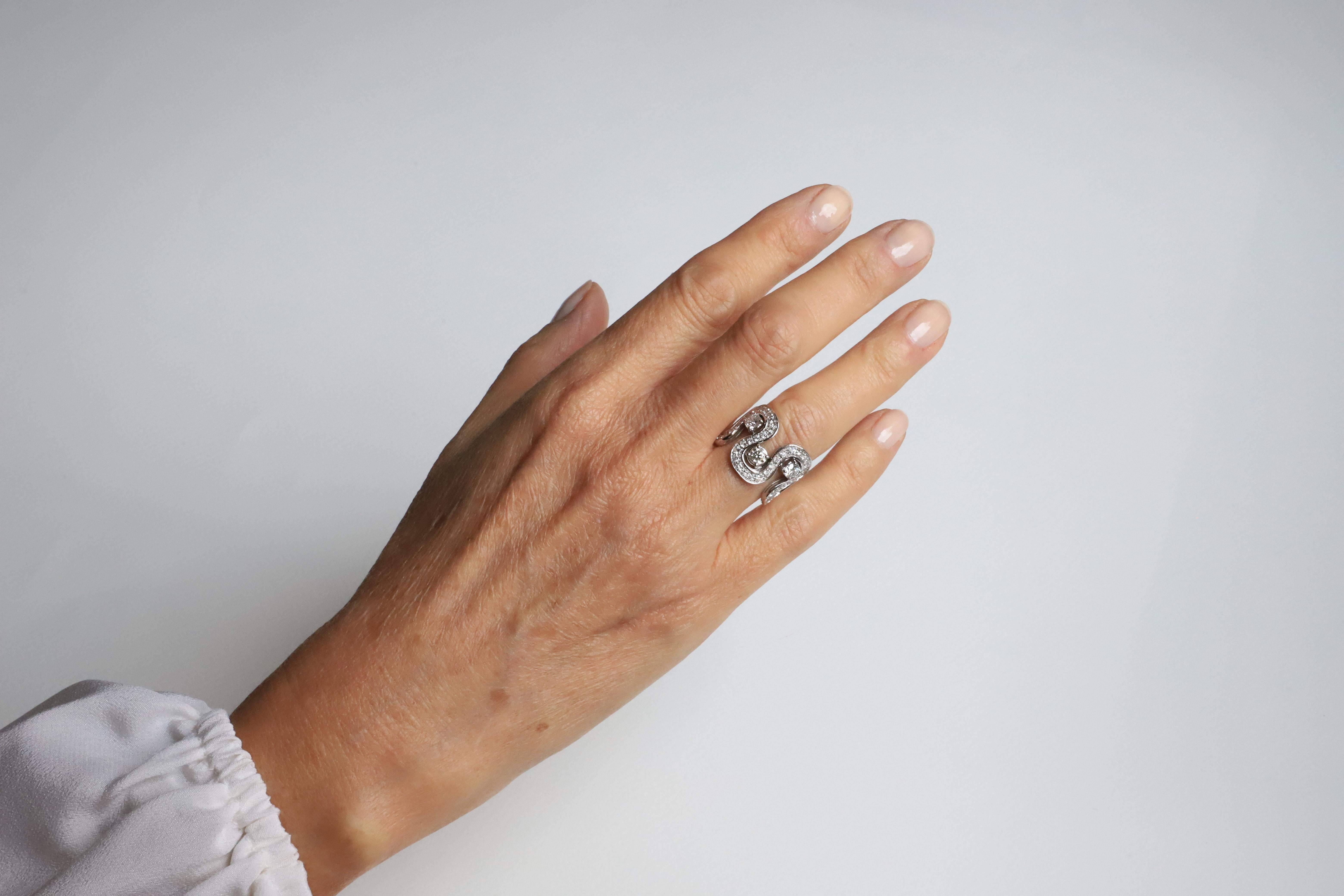 1,54 Karat G Farbe VVs1 Weiße Diamanten 18 Karat Weißgold Design Ring im Angebot 11