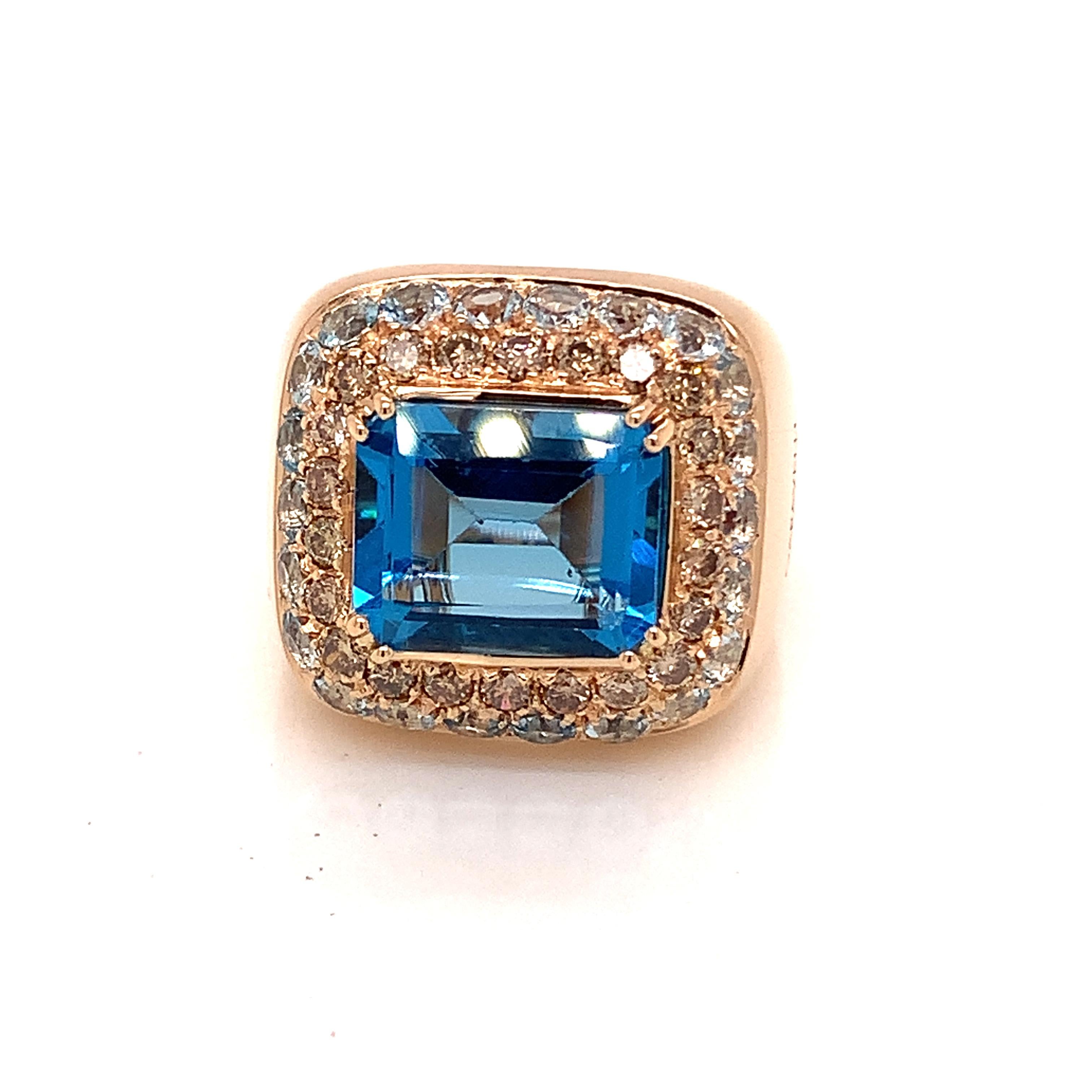 18 Karat White Gold Brown Diamonds and Blue Topaz Ring For Sale 4