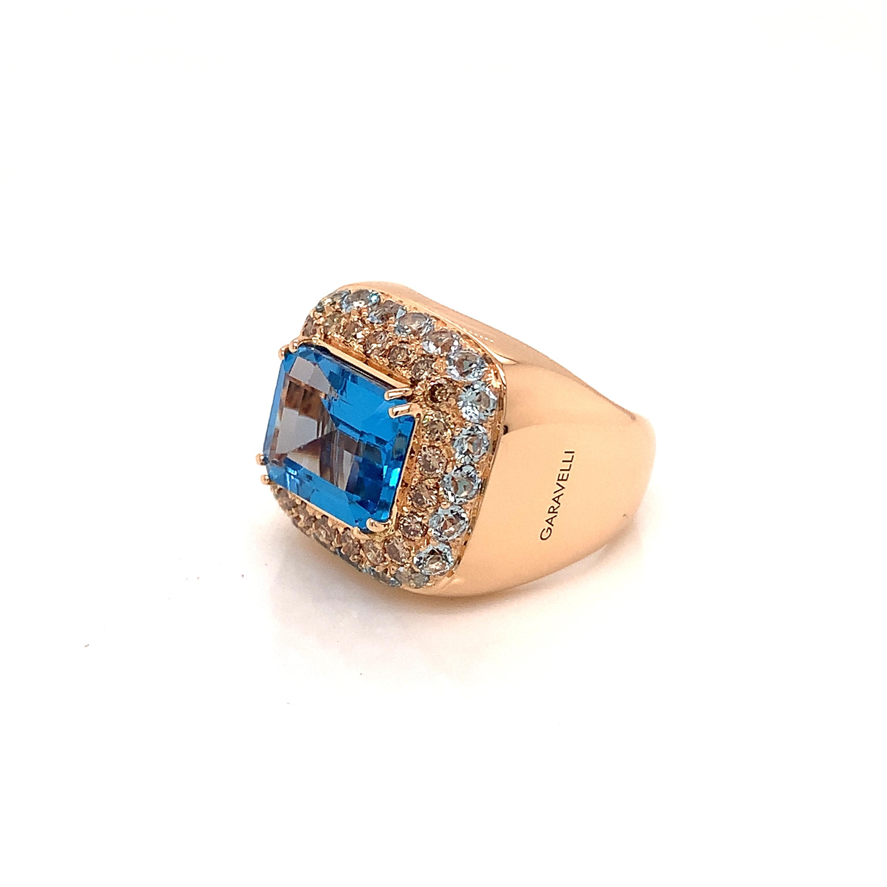 18 Karat White Gold Brown Diamonds and Blue Topaz Ring For Sale 8