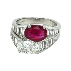 Anillo Toi et Moi de oro blanco de 18 quilates con diamante y rubí de Birmania