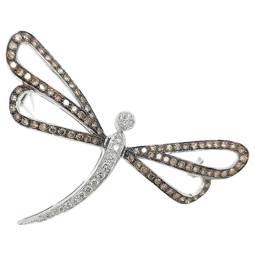 18kt White Gold Butterfly Brooch with White and Cognac Diamonds For Sale