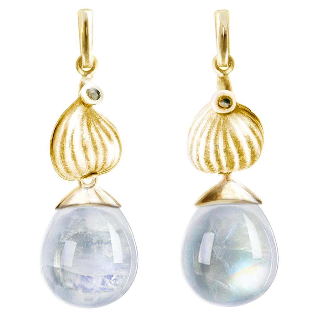 Orecchini pendenti contemporanei in oro bianco con pietra di luna cabochon e diamanti in vendita 7