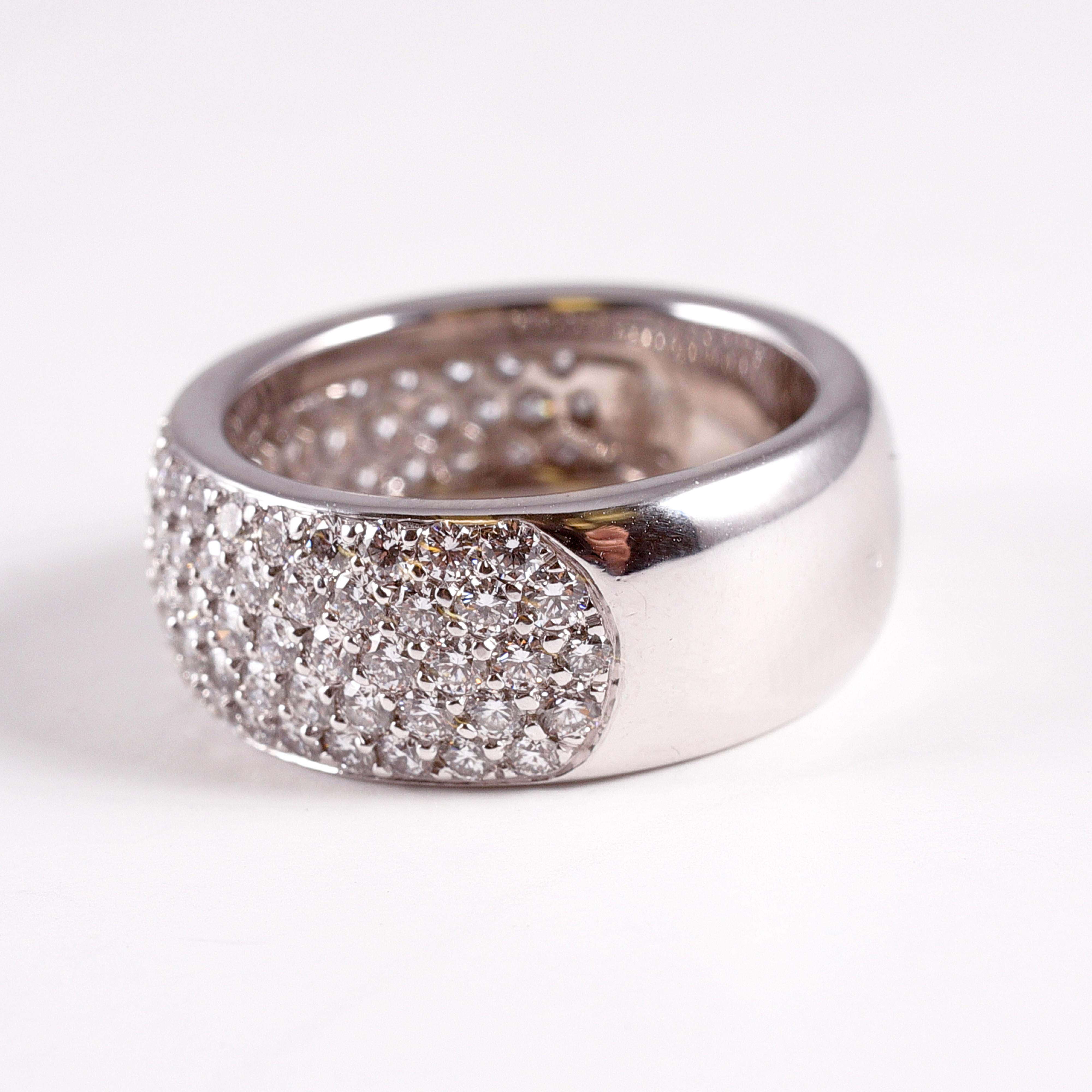 Women's or Men's 18 Karat White Gold Cartier 2.10 Carat Diamond Ring For Sale