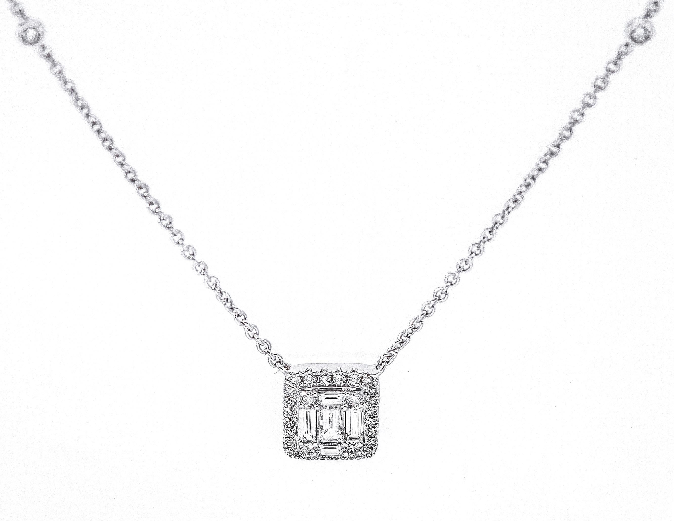 Modern 18 Karat White Gold Chain Necklace with Rectangular Diamonds Pendant For Sale