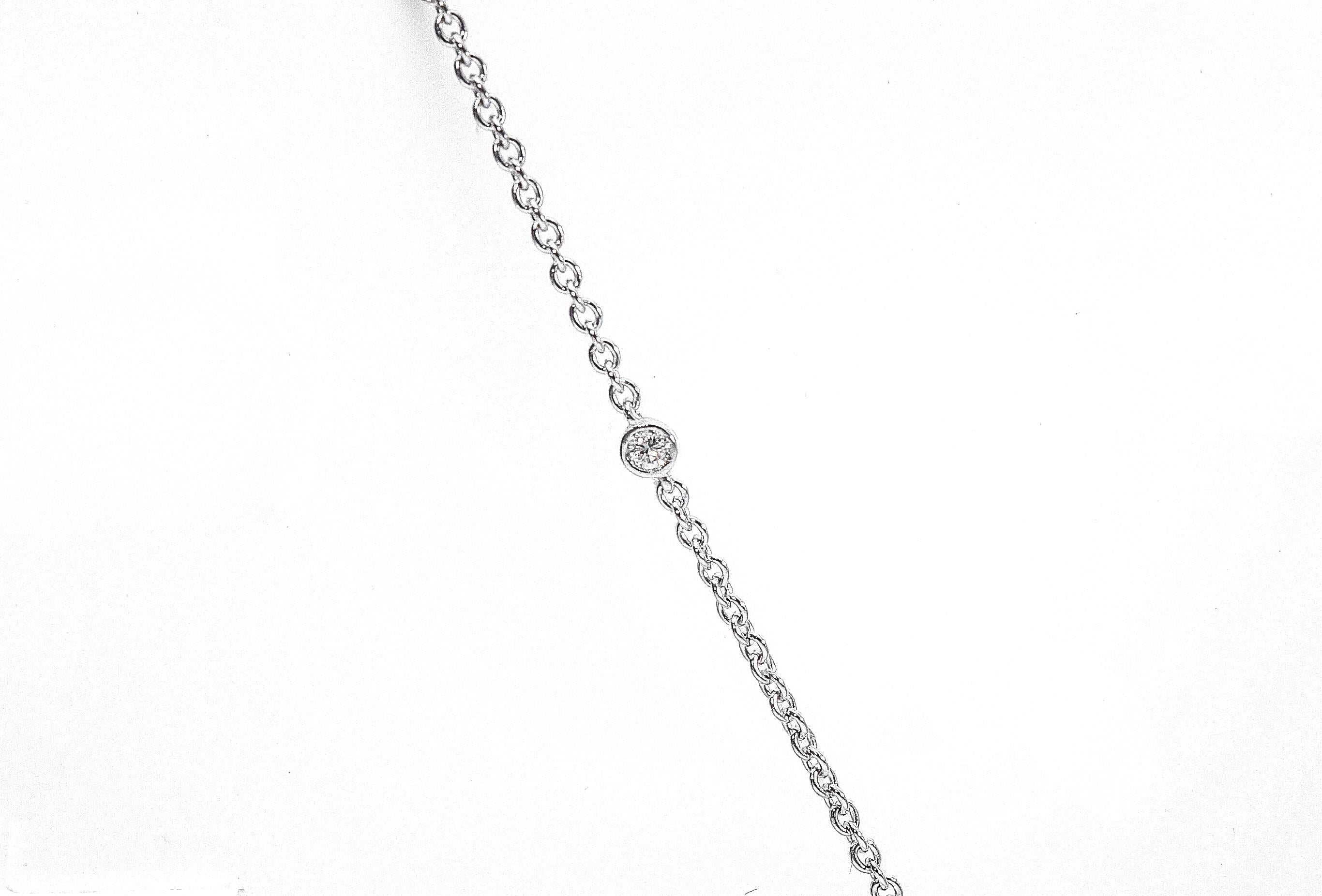 18 Karat White Gold Chain Necklace with Rectangular Diamonds Pendant For Sale 2