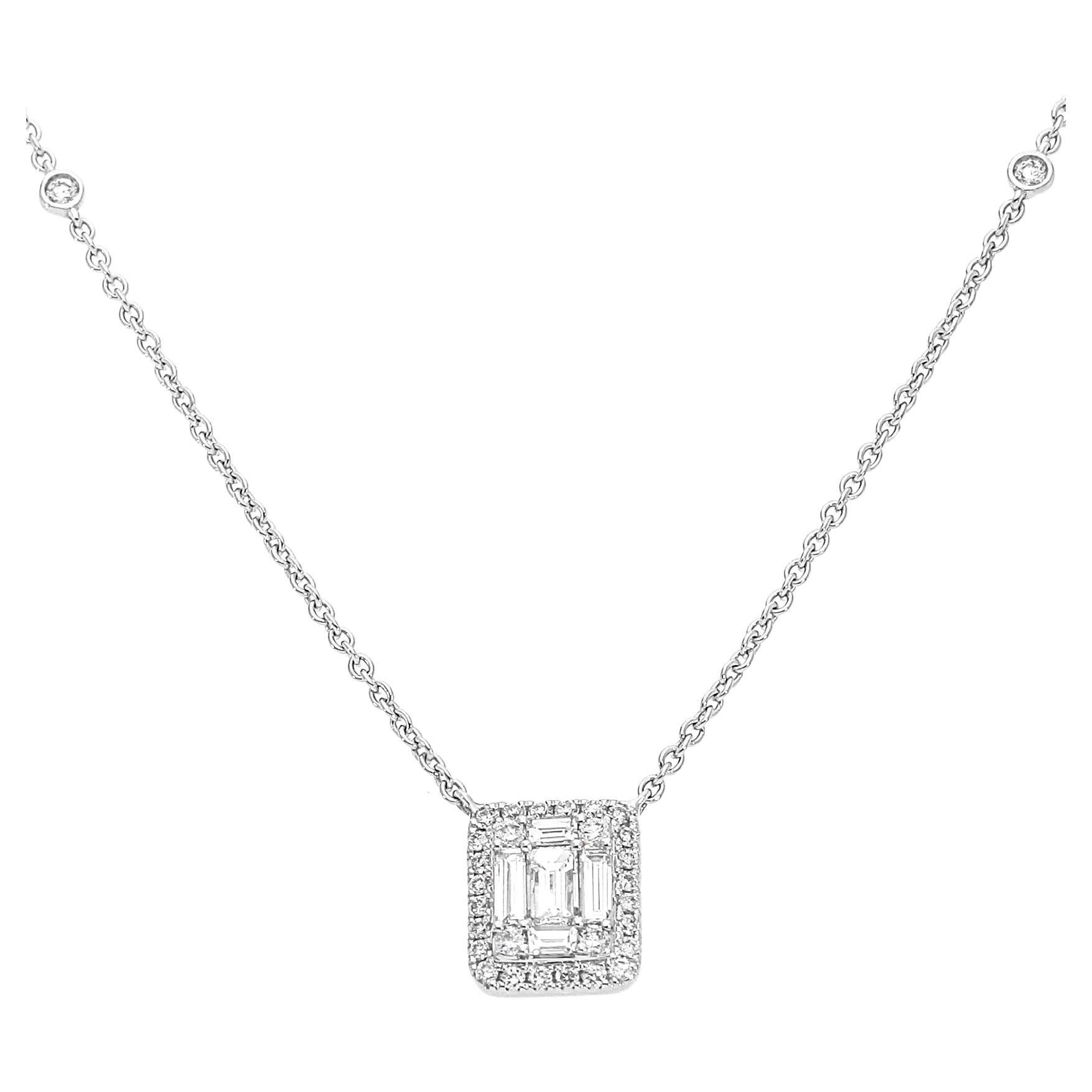 18 Karat White Gold Chain Necklace with Rectangular Diamonds Pendant