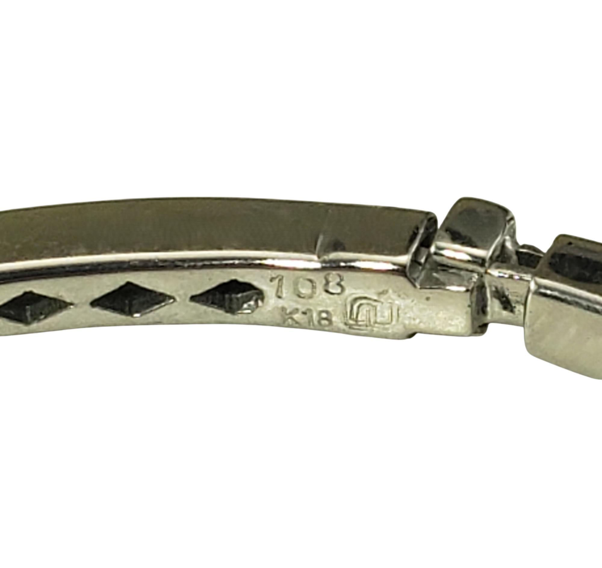 Women's 18 Karat White Gold Champagne Diamond Bangle Bracelet #20788 For Sale