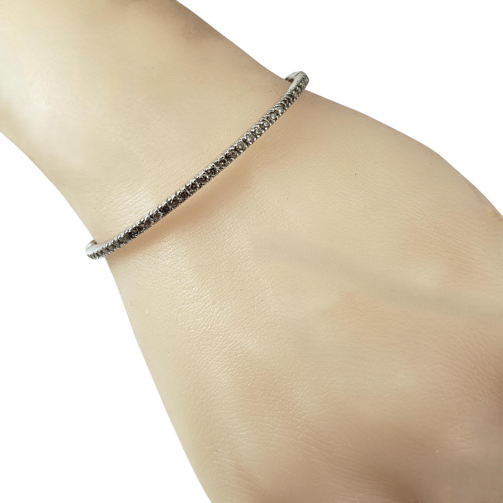 18 Karat White Gold Champagne Diamond Bangle Bracelet #20788 For Sale 2