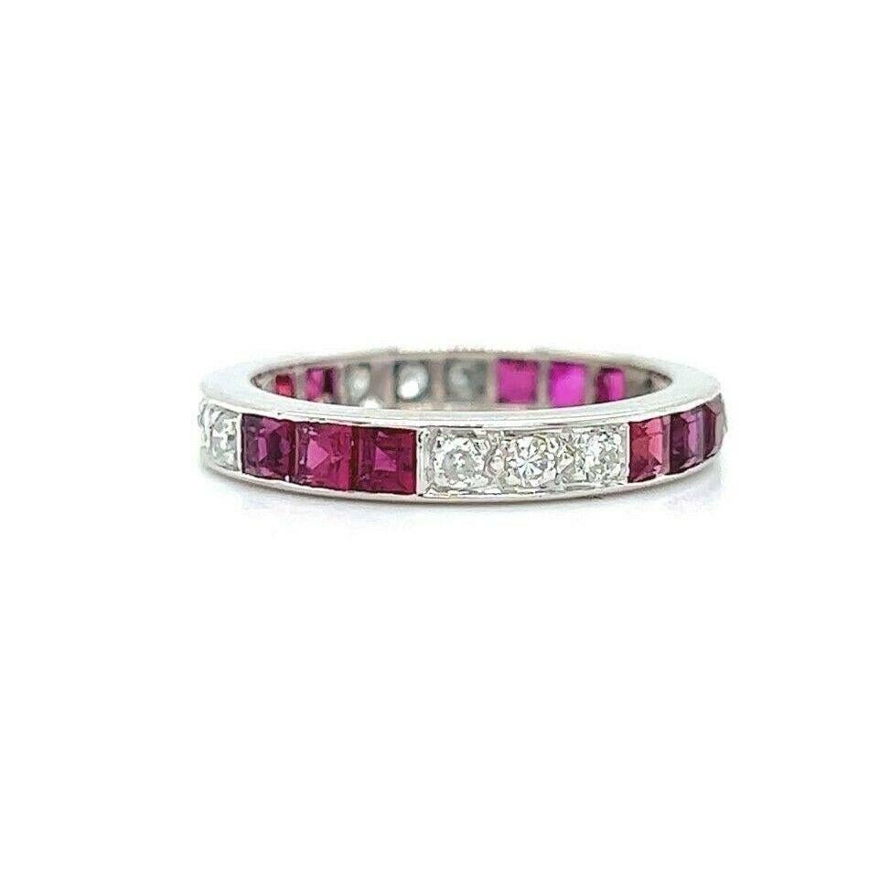18 Karat Weißgold Eternity-Ring mit Rubin und Diamant in Kanalfassung für Damen oder Herren
