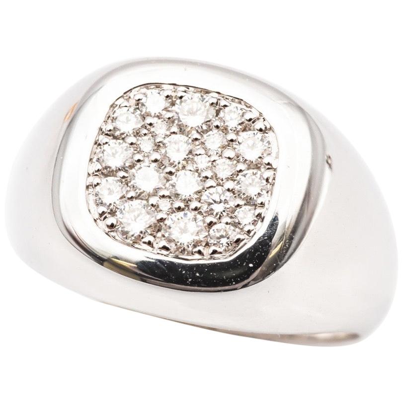 18 Karat White Gold Chevaliere Ring Paved with White Diamonds Color F/G
